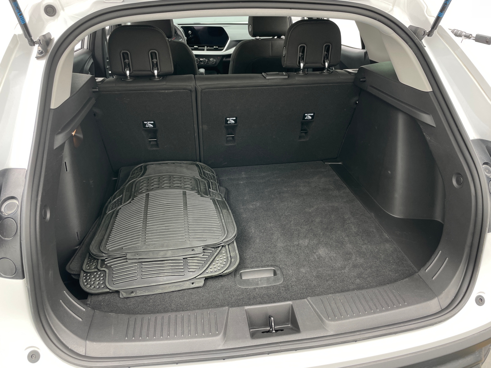 Thumbnail: 2025 Chevrolet Trax - 7