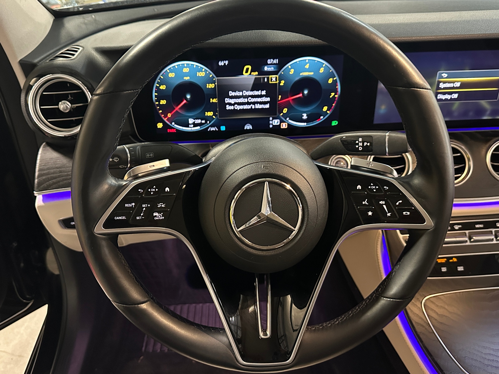 Thumbnail: 2021 Mercedes-Benz E-Class - 4
