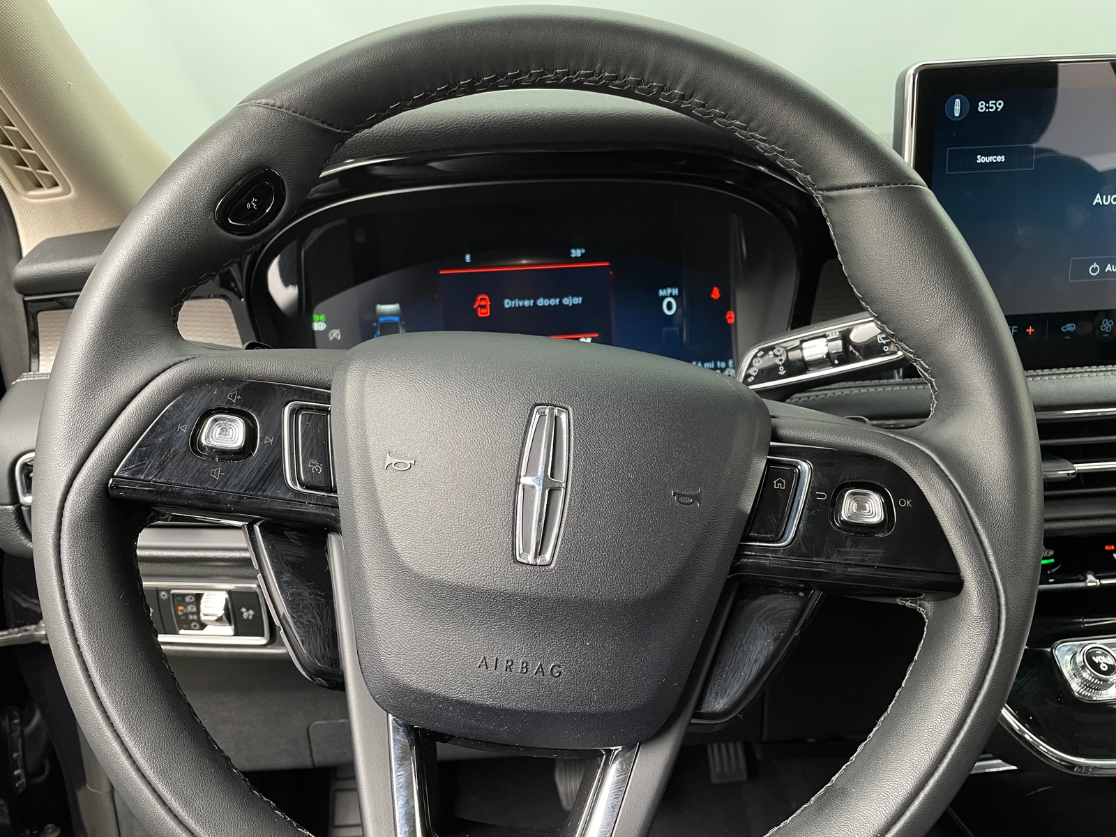 Thumbnail: 2024 Lincoln Corsair - 4