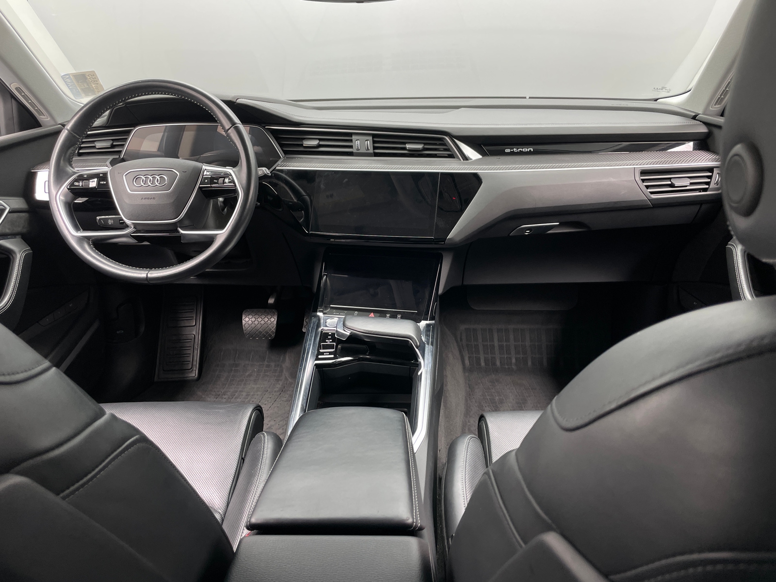 Thumbnail: 2019 Audi e-tron - 2