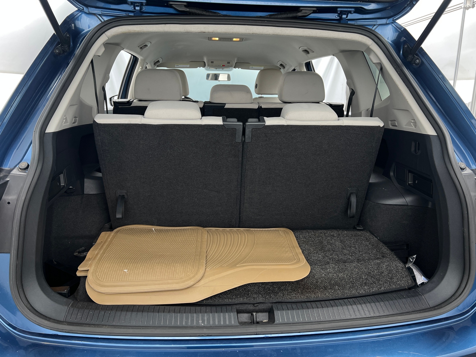 Thumbnail: 2020 Volkswagen Tiguan - 7