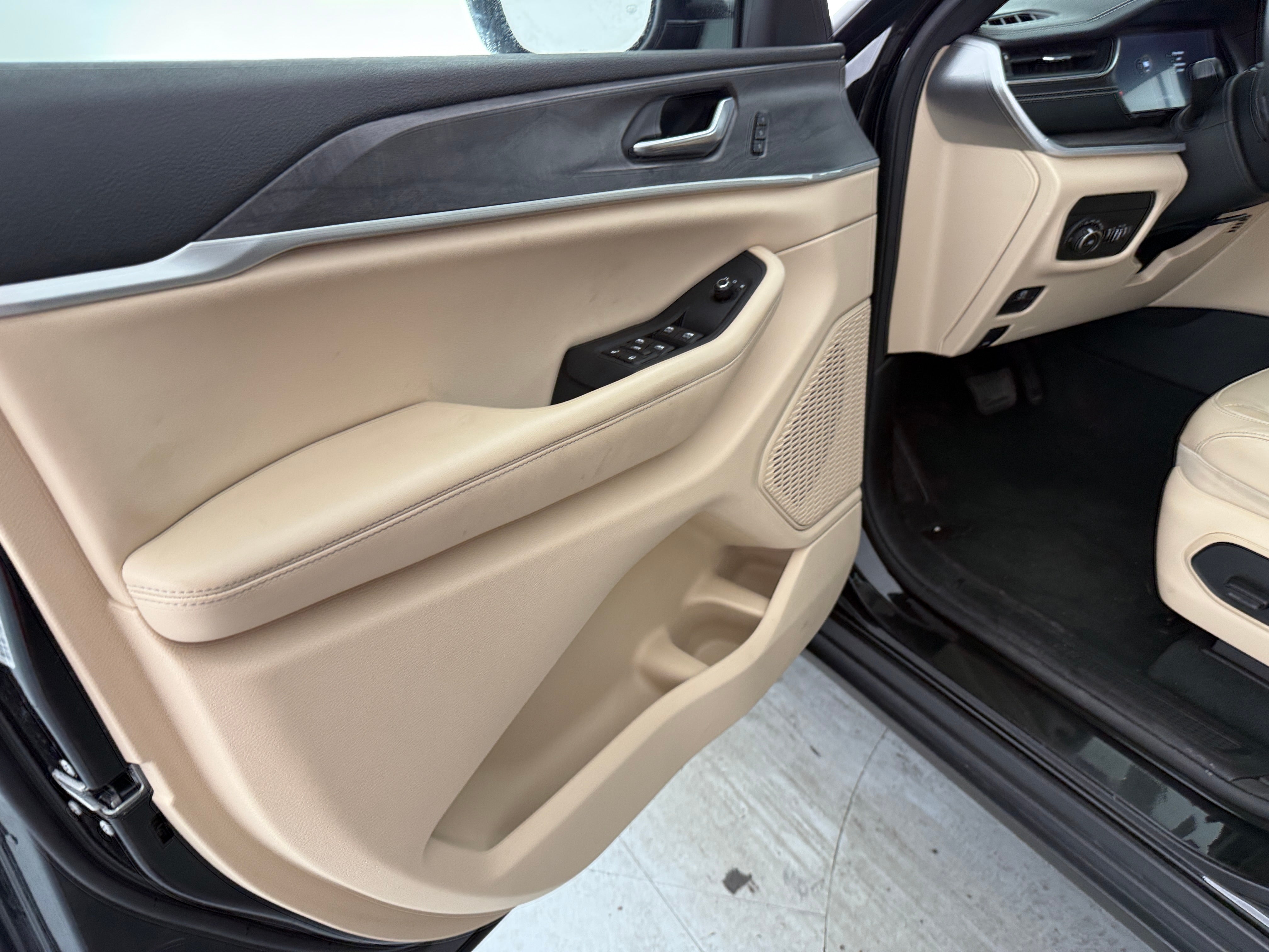 Used 2023 Jeep Grand Cherokee L Limited with VIN 1C4RJKBG9P8706647 for sale in Eagan, Minnesota