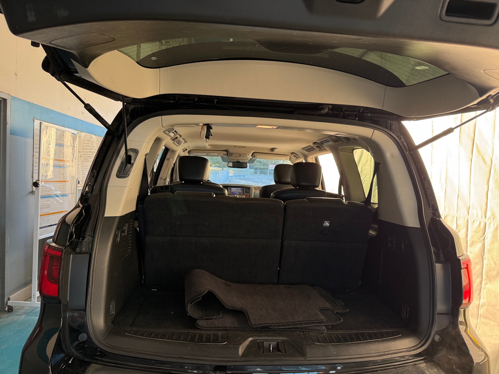 Thumbnail: 2019 INFINITI QX80 - 7