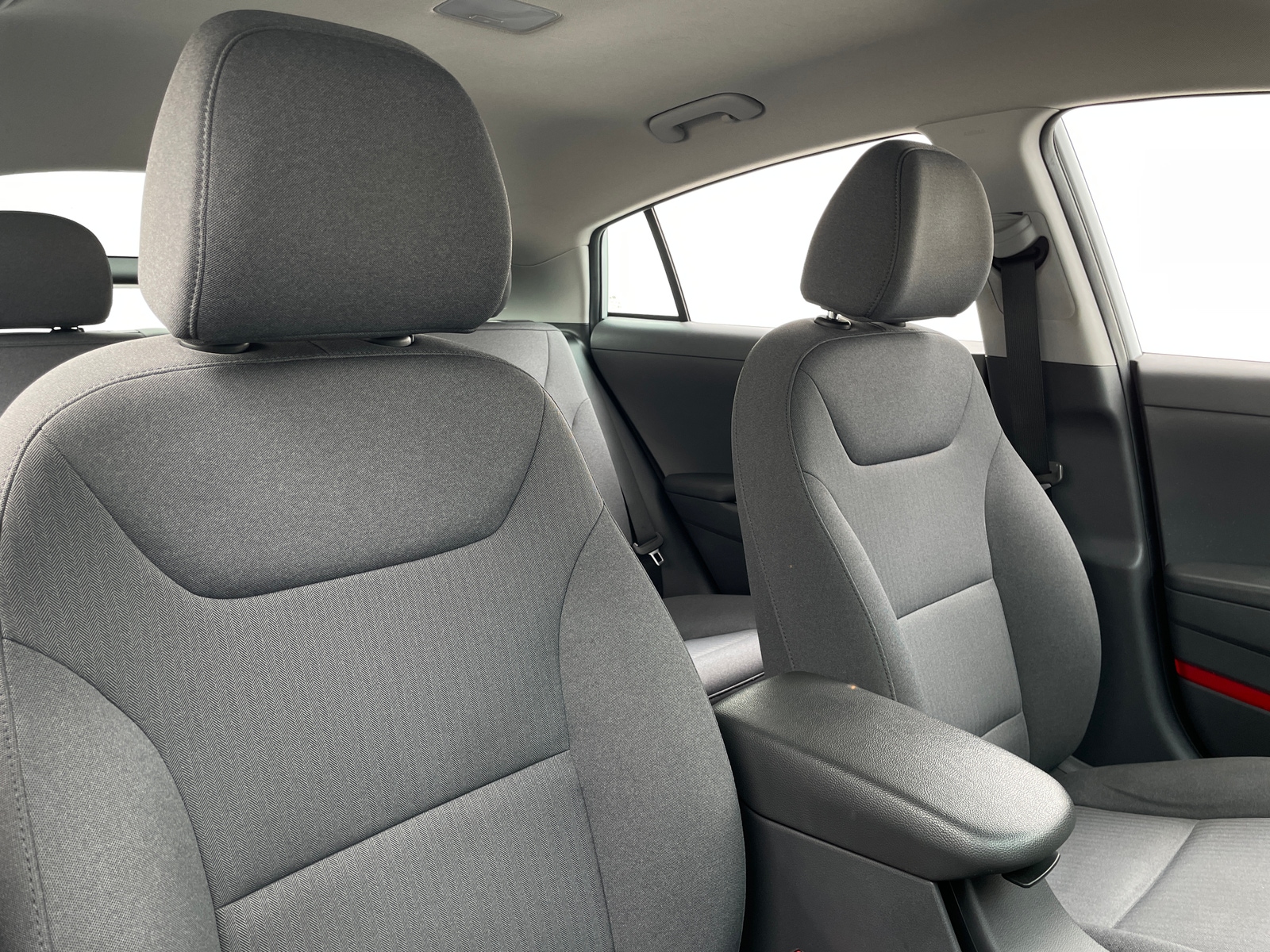 Thumbnail: 2020 Hyundai Ioniq - 2