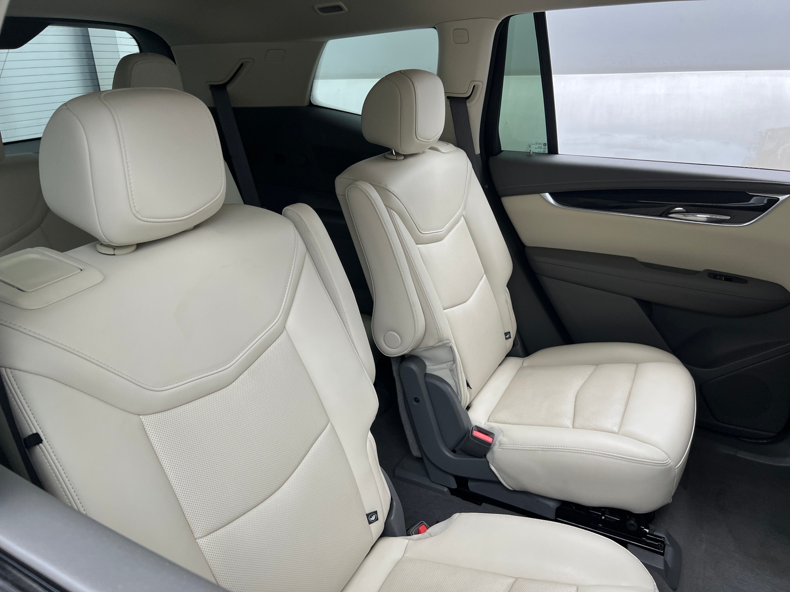 Thumbnail: 2022 Cadillac XT6 - 5