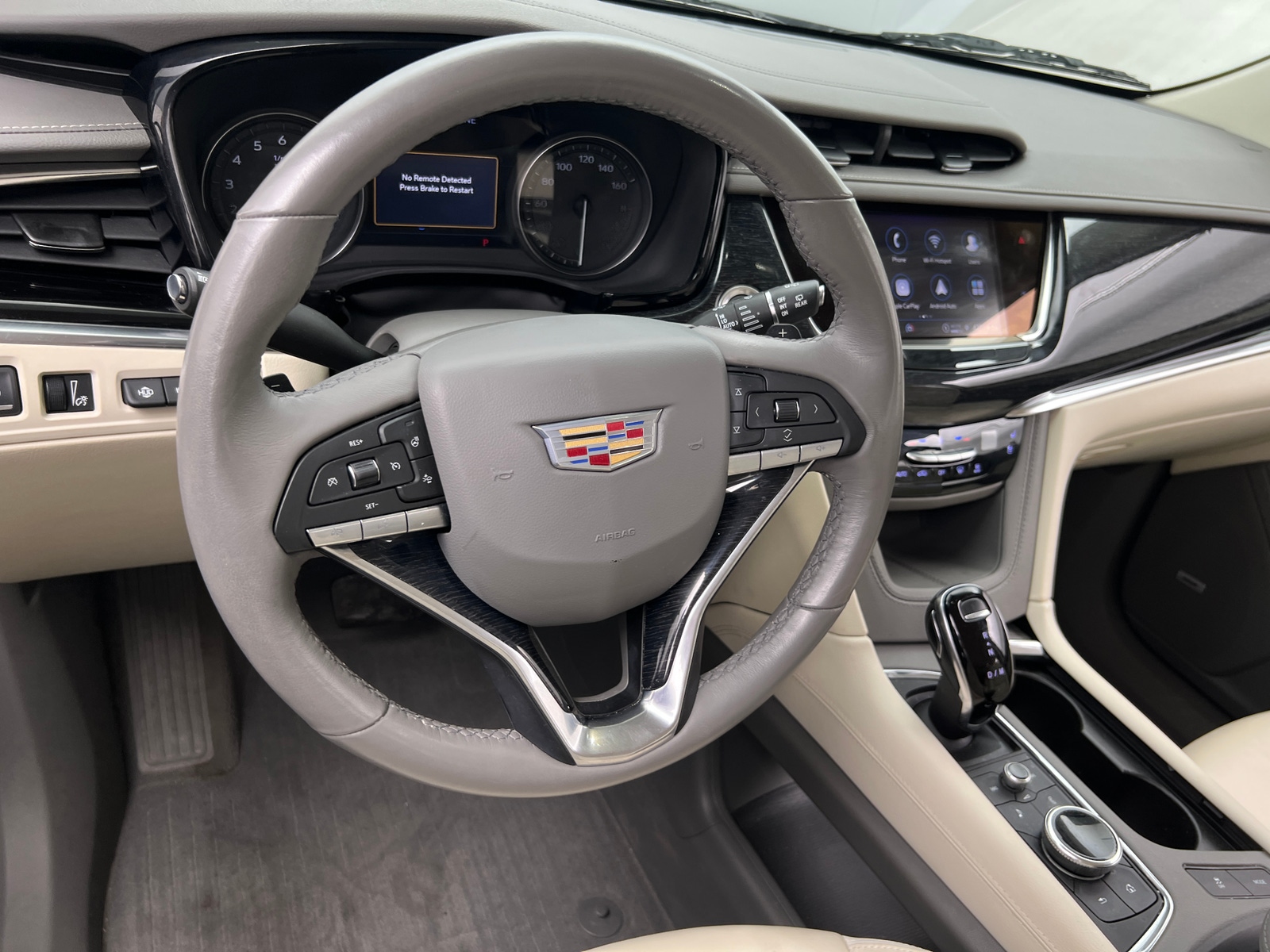 Thumbnail: 2022 Cadillac XT6 - 4