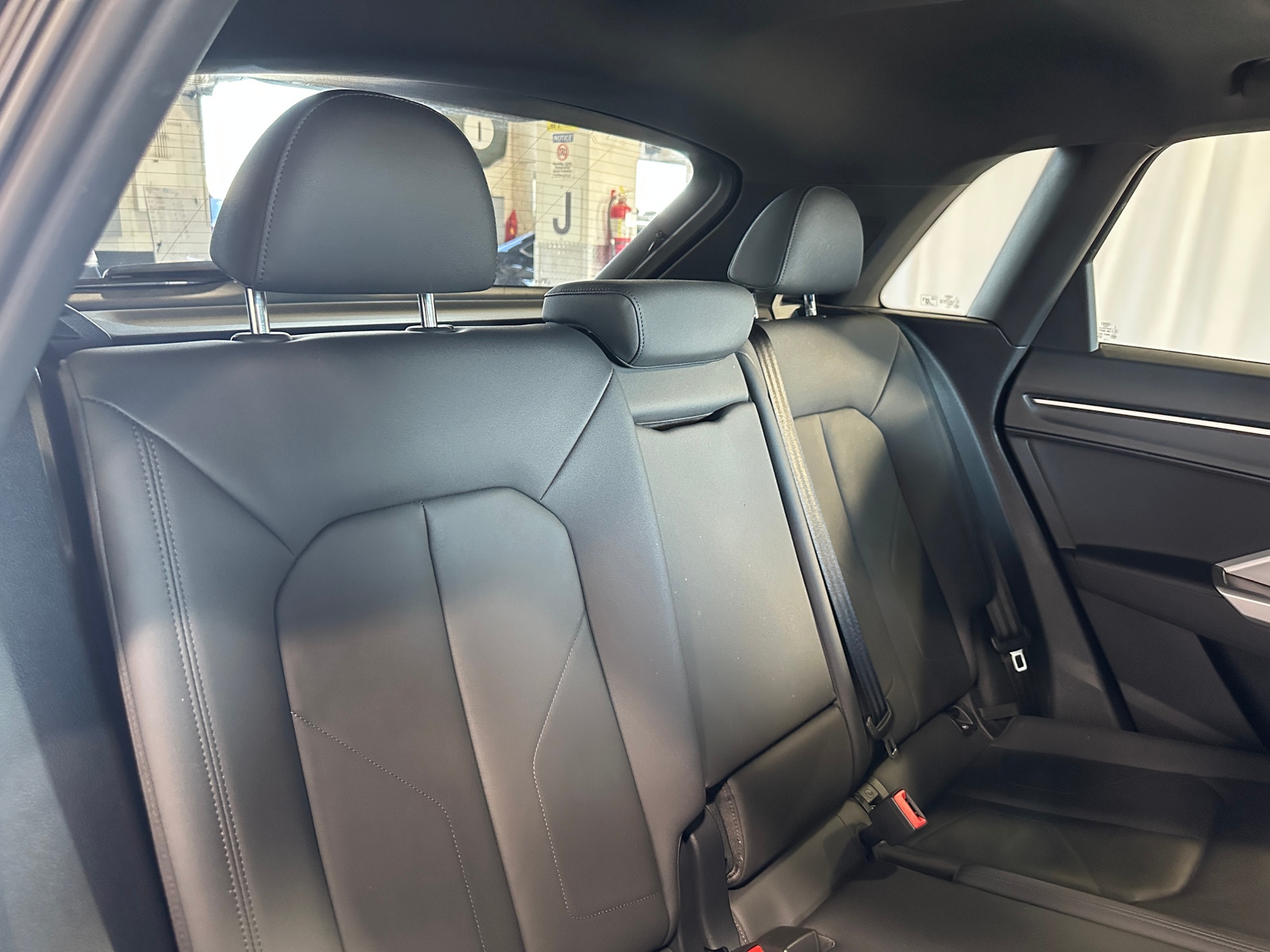 Thumbnail: 2022 Audi Q3 - 6