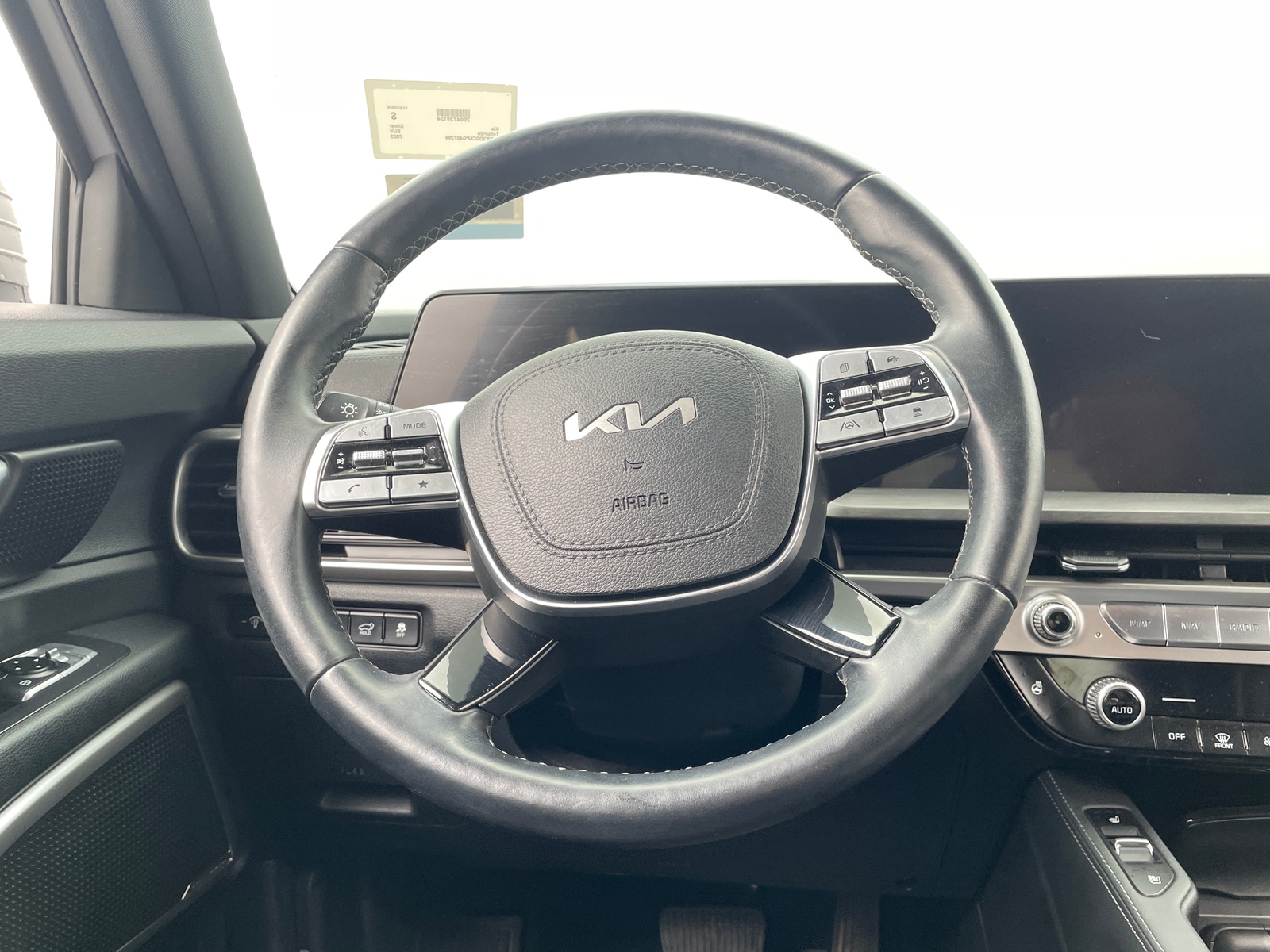 Thumbnail: 2023 Kia Telluride - 4