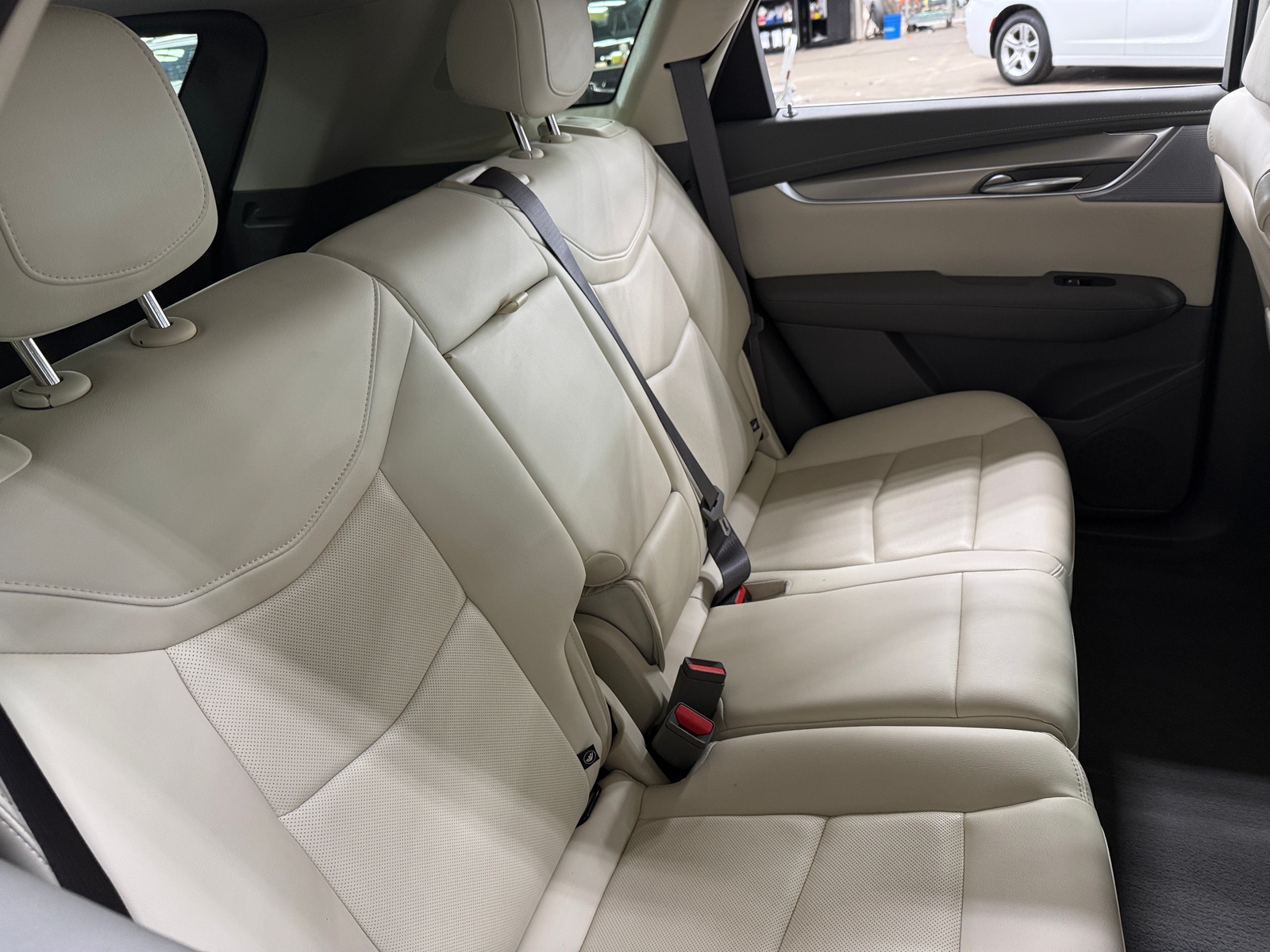 Thumbnail: 2025 Cadillac XT5 - 5