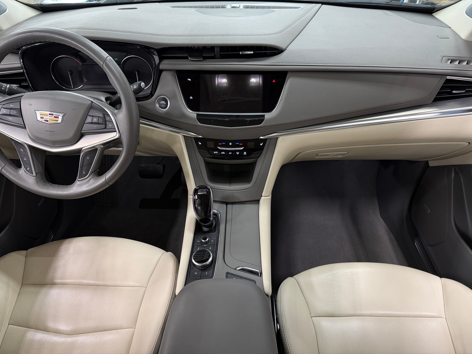 Thumbnail: 2025 Cadillac XT5 - 2