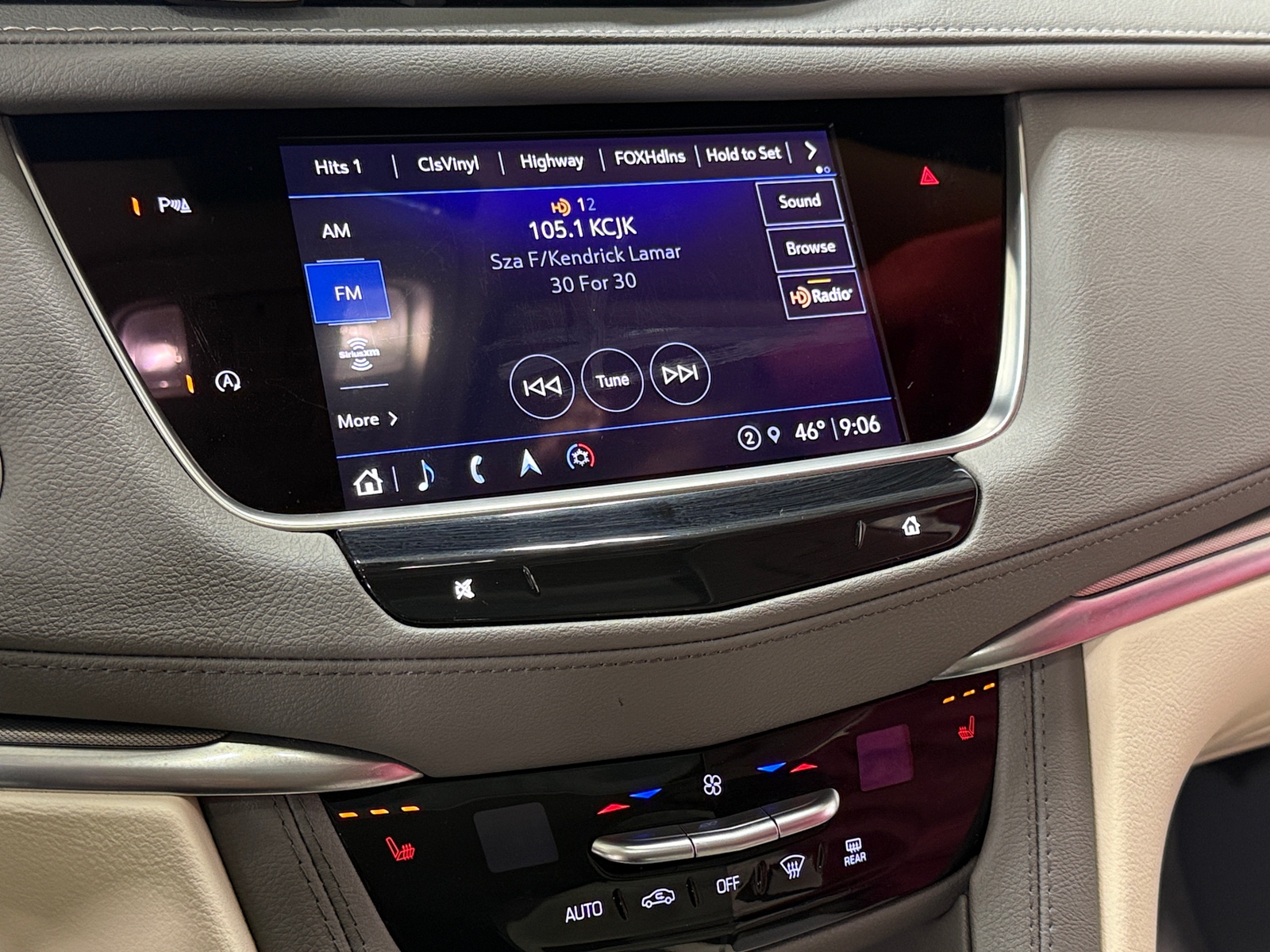 Thumbnail: 2025 Cadillac XT5 - 3