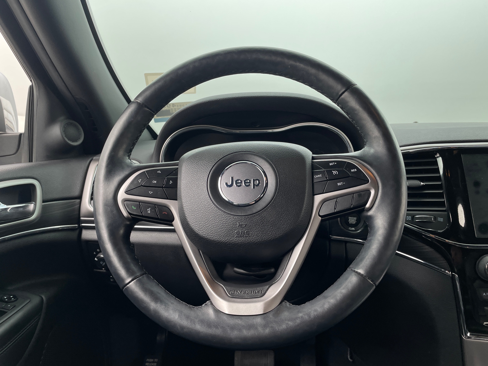 Thumbnail: 2020 Jeep Grand Cherokee - 4