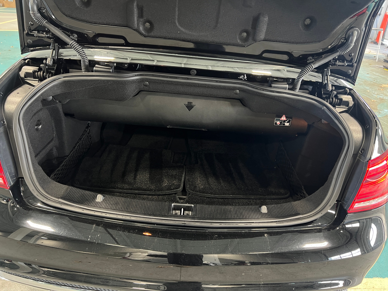 Thumbnail: 2016 Mercedes-Benz E-Class - 6