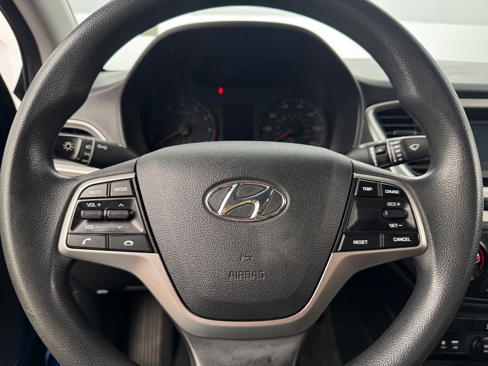 Thumbnail: 2022 Hyundai Accent - 5