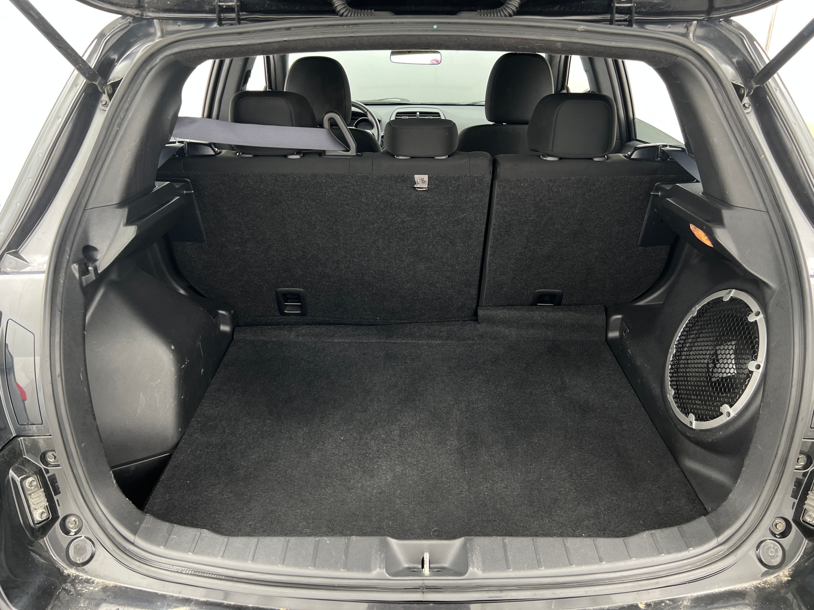 Thumbnail: 2020 Mitsubishi Outlander Sport - 7