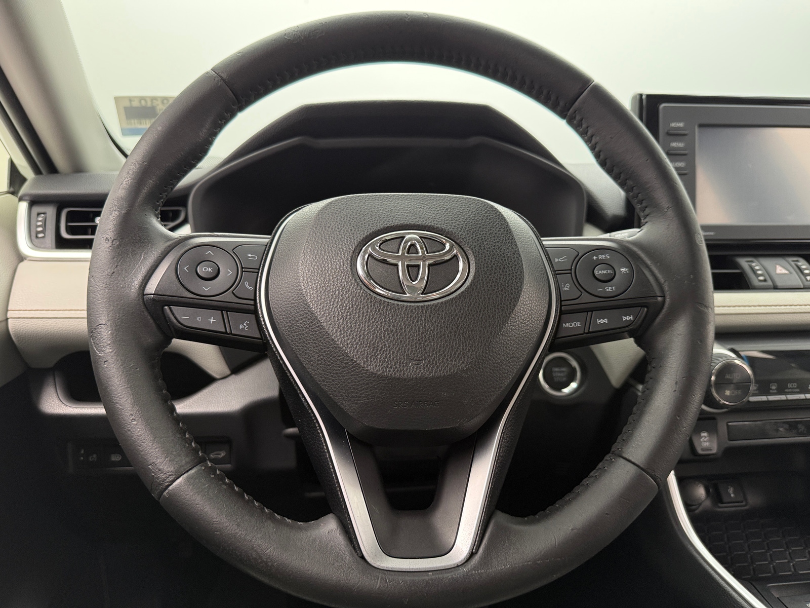 Thumbnail: 2020 Toyota RAV4 - 4