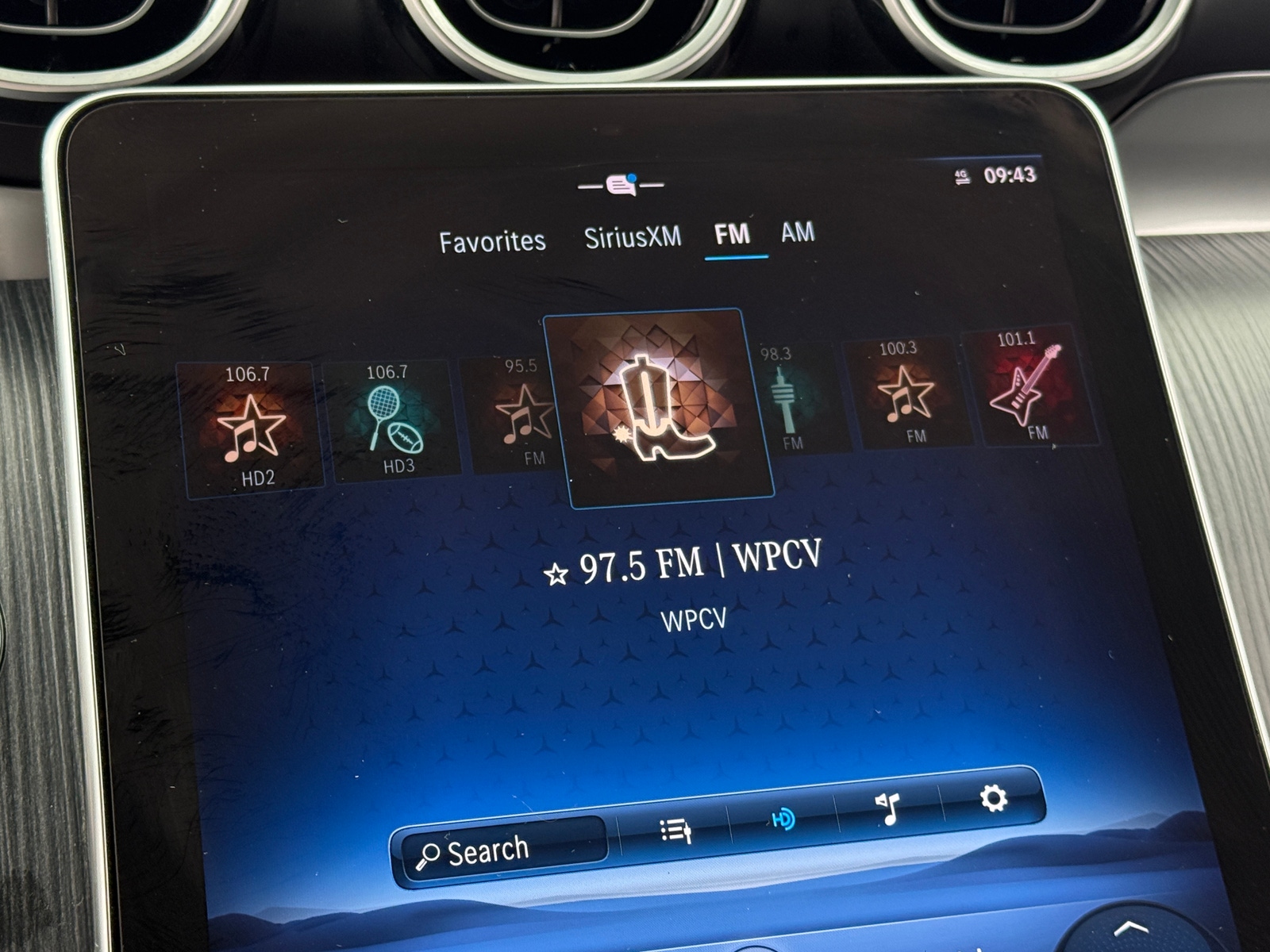 Thumbnail: 2024 Mercedes-Benz GLC - 3