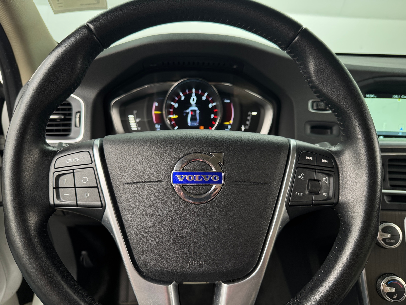 Thumbnail: 2016 Volvo S60 - 4