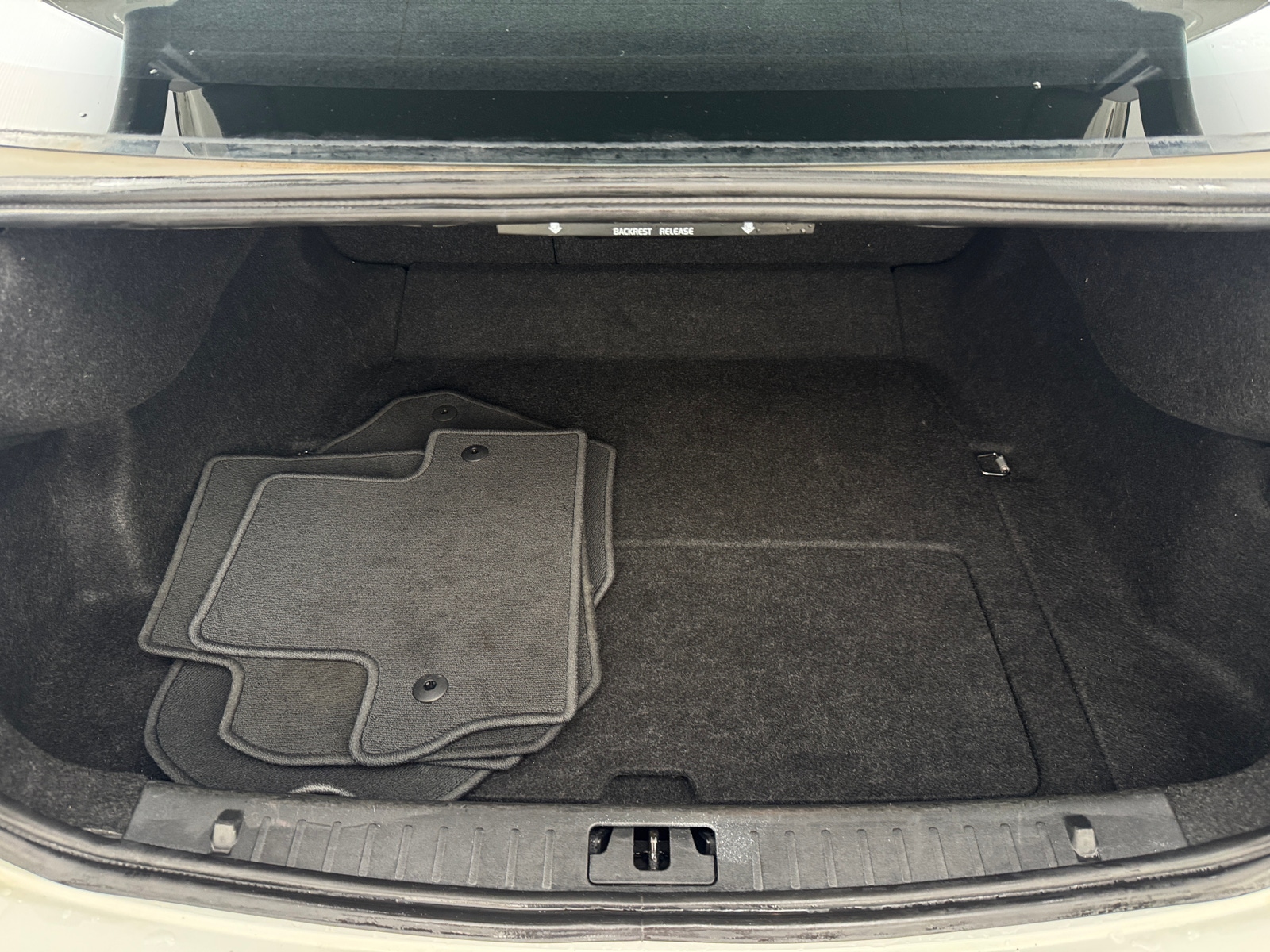 Thumbnail: 2016 Volvo S60 - 6