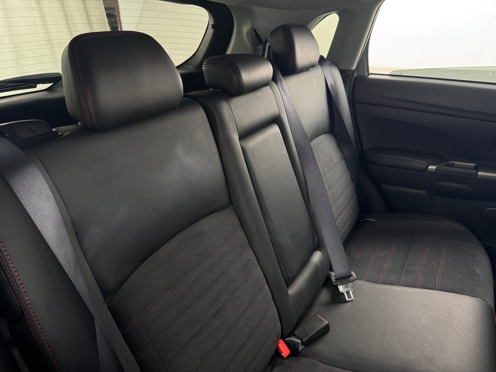 Thumbnail: 2024 Mitsubishi Outlander Sport - 5