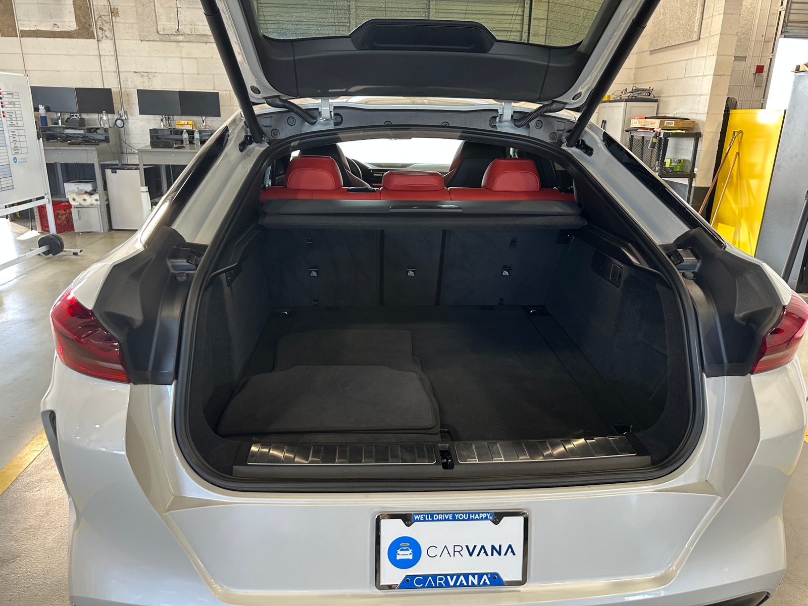 Thumbnail: 2023 BMW X6 - 6