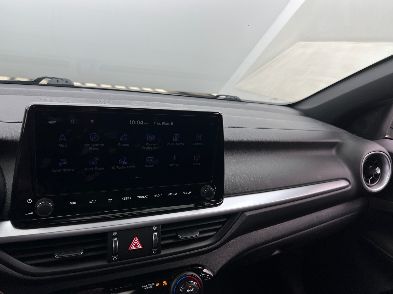 Thumbnail: 2024 Kia Forte - 4