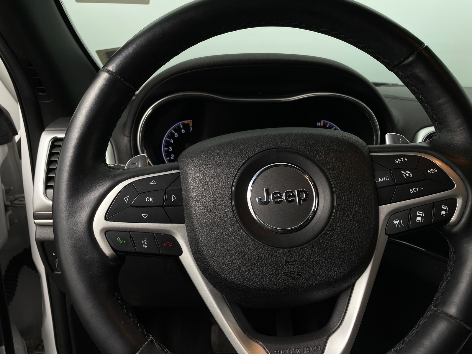 Thumbnail: 2016 Jeep Grand Cherokee - 4