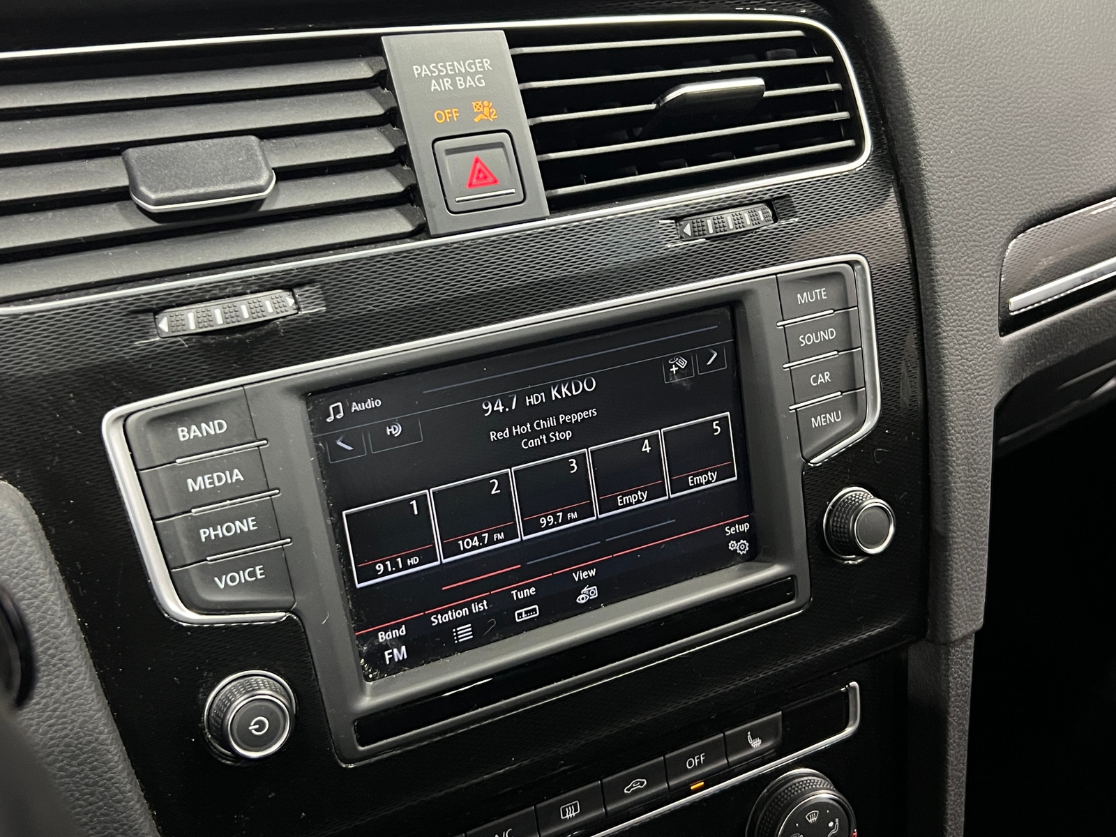 Thumbnail: 2017 Volkswagen Golf - 4