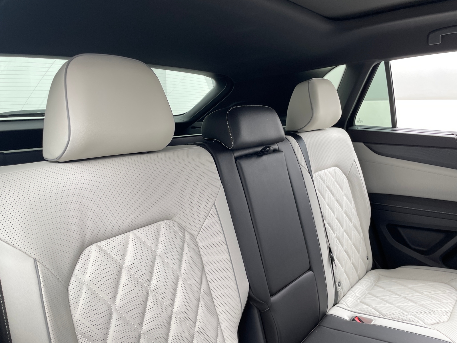 Thumbnail: 2024 Volkswagen Atlas - 5