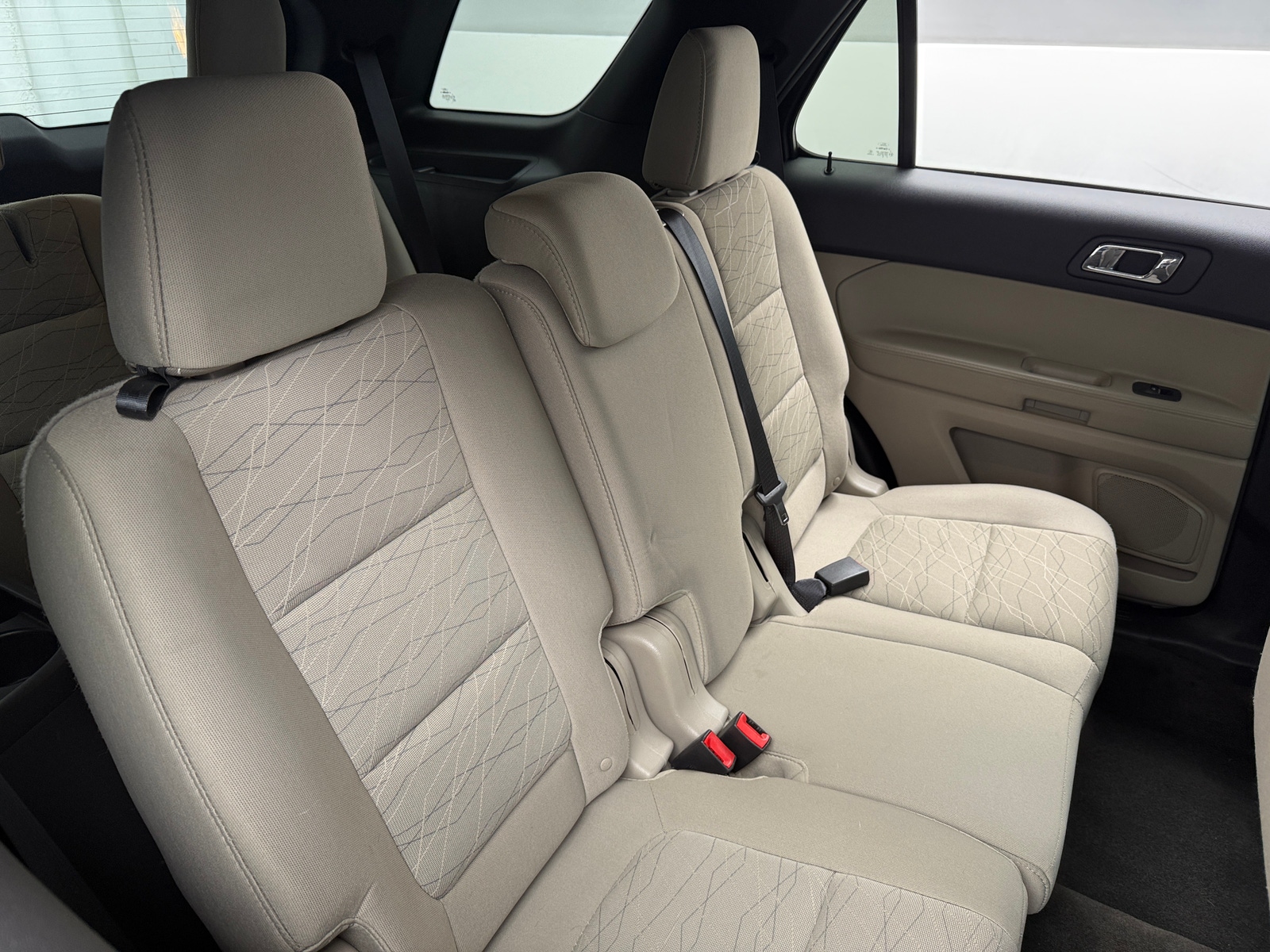 Thumbnail: 2015 Ford Explorer - 6