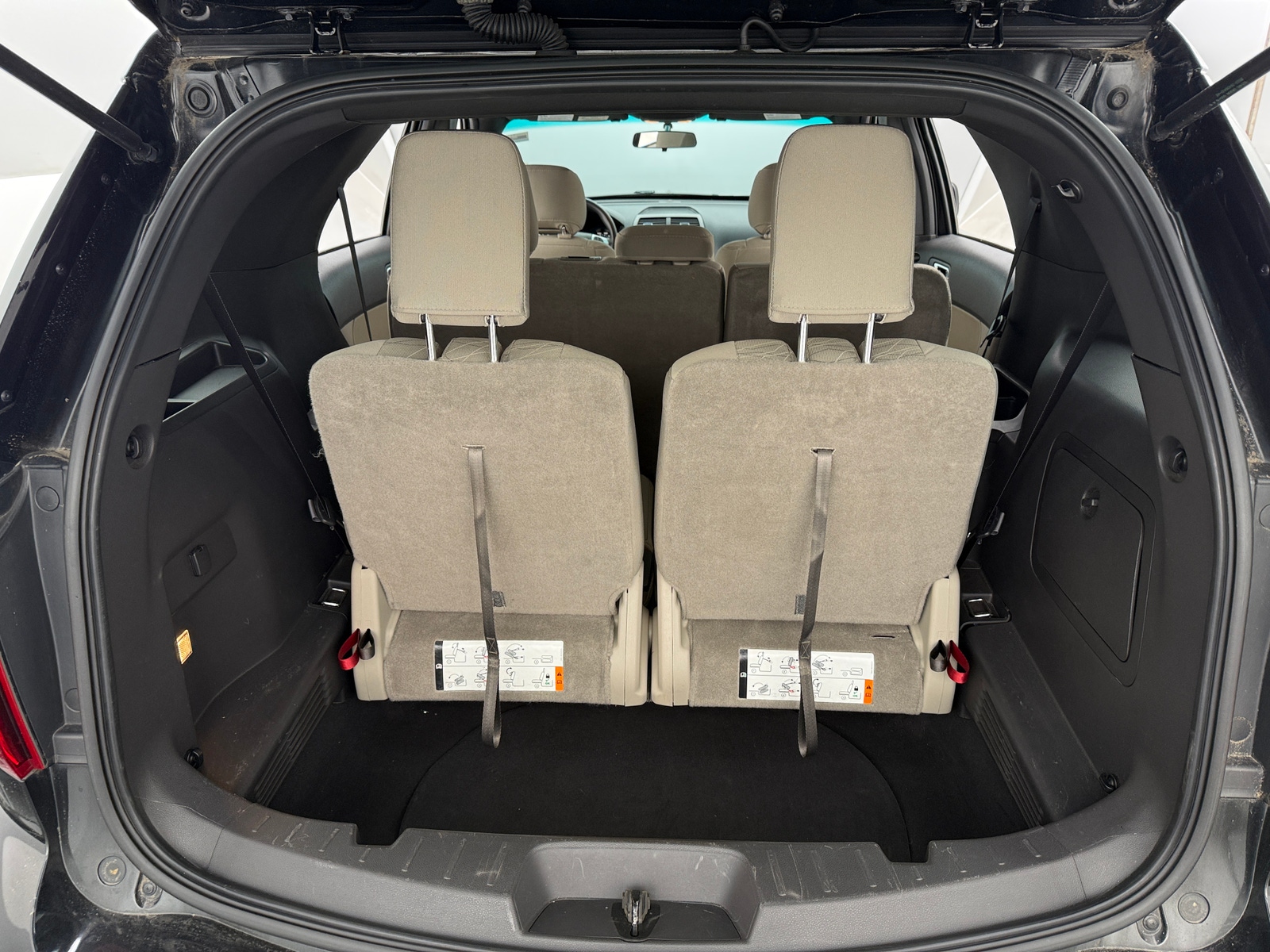 Thumbnail: 2015 Ford Explorer - 7