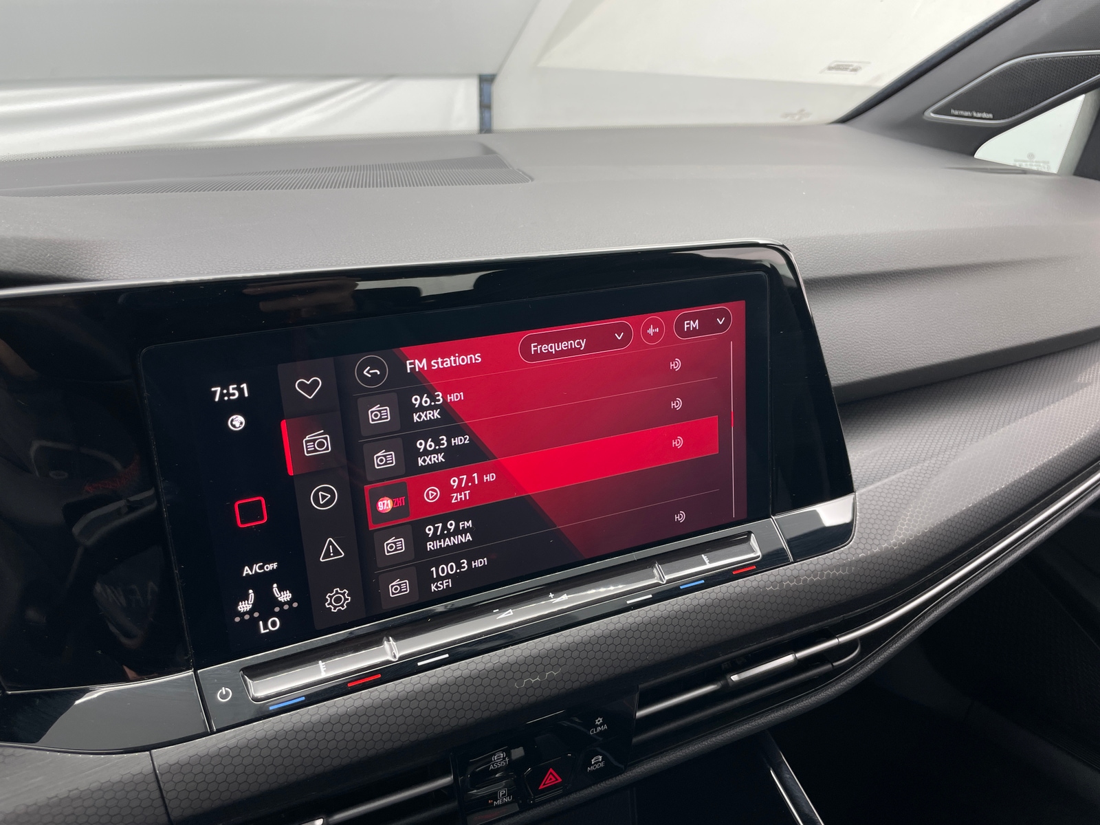 Thumbnail: 2024 Volkswagen Golf - 4