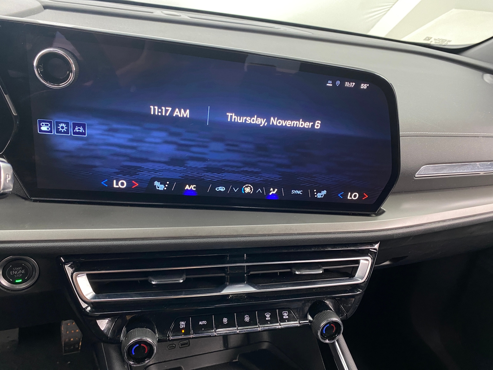 Thumbnail: 2025 Chevrolet Traverse - 4