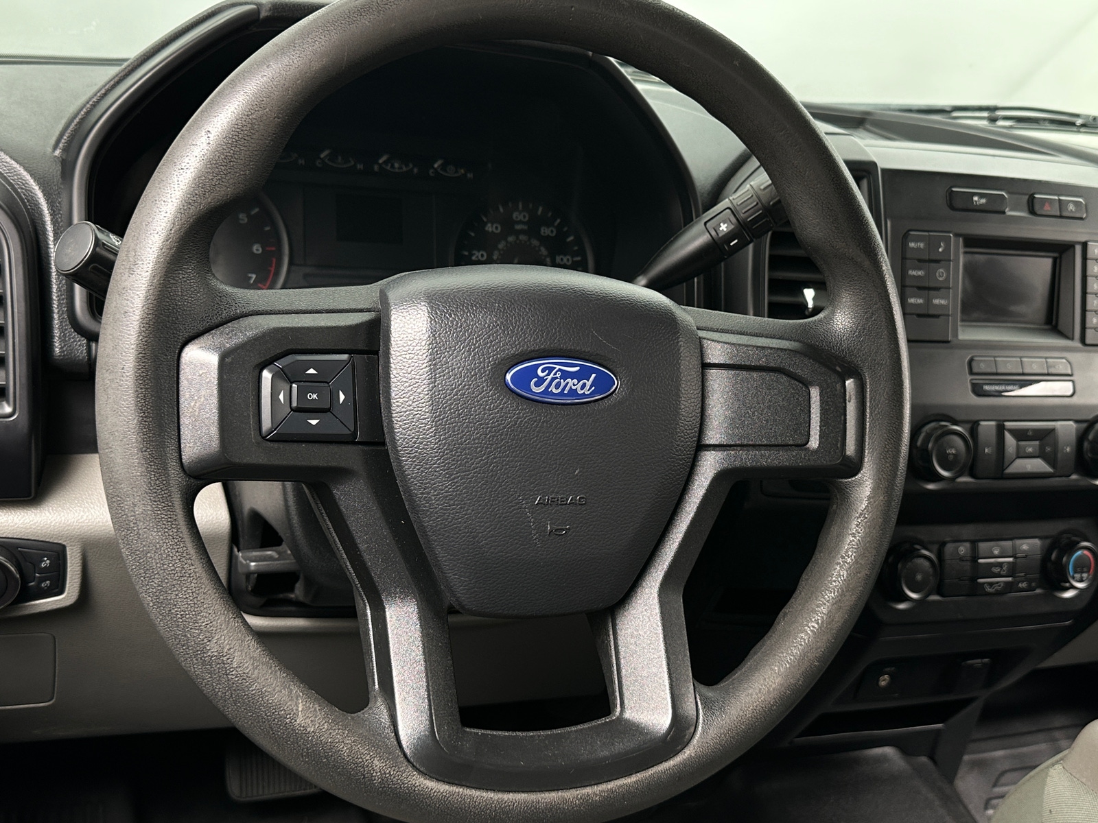 Thumbnail: 2019 Ford Econoline - 5