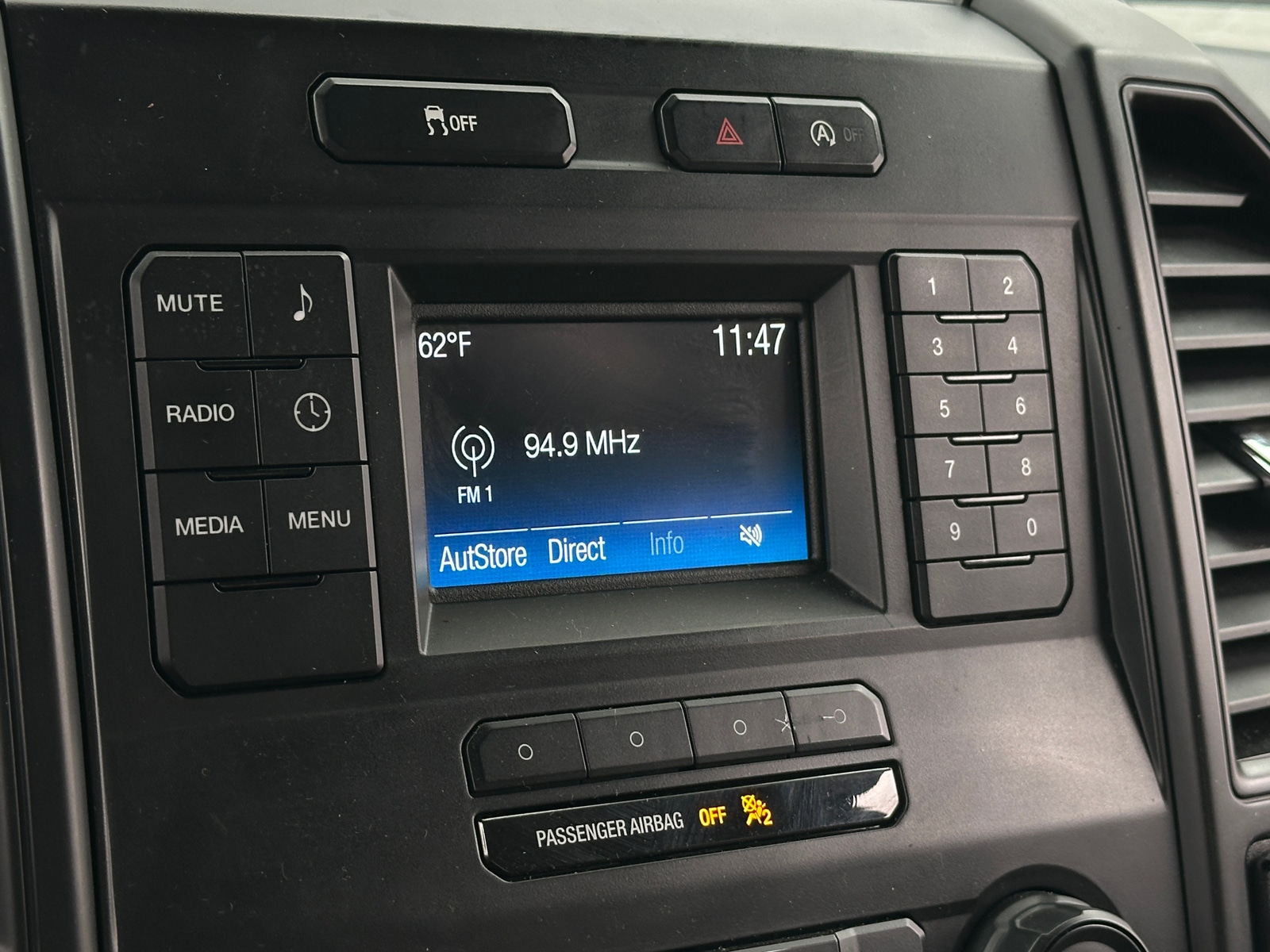 Thumbnail: 2019 Ford Econoline - 4