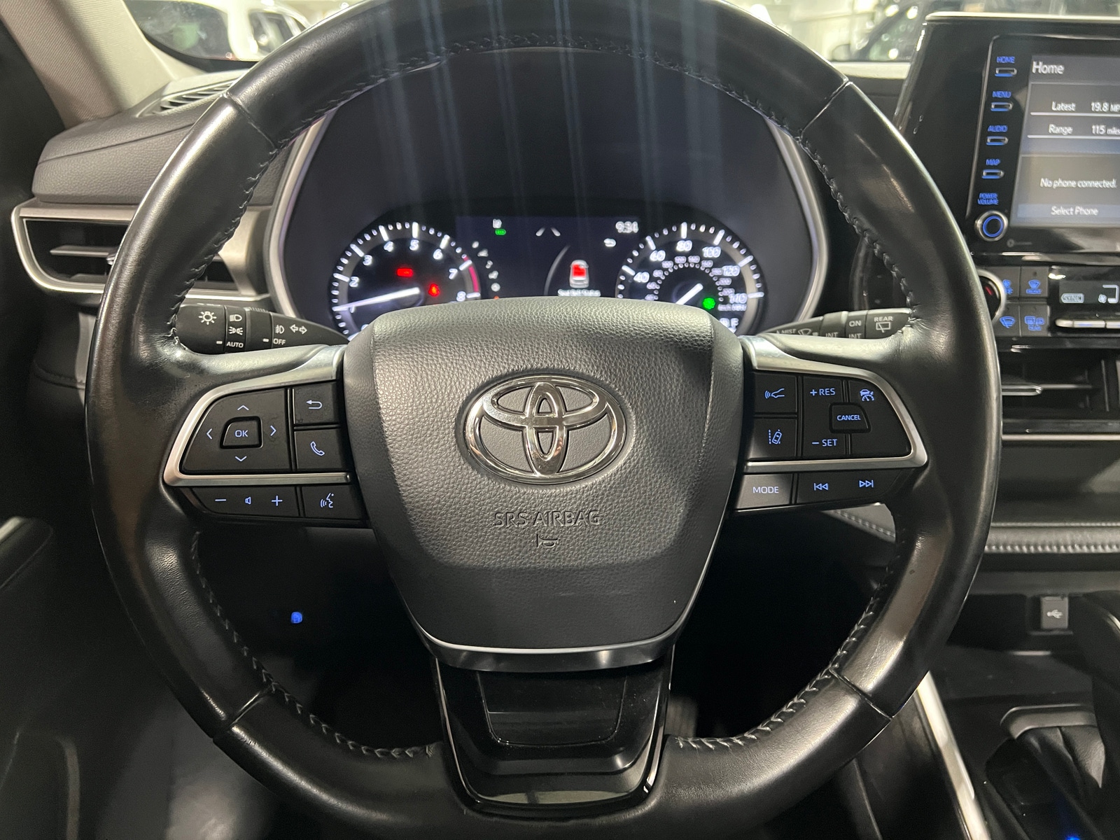 Thumbnail: 2021 Toyota Highlander - 4