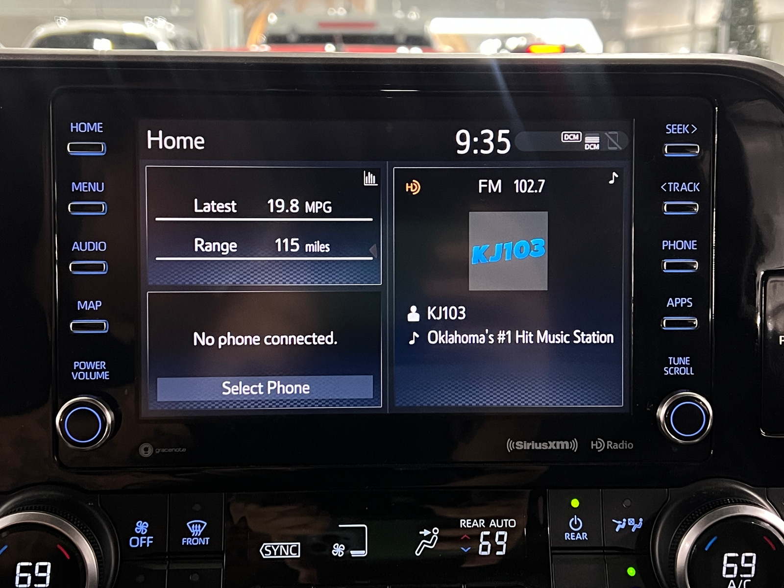 Thumbnail: 2021 Toyota Highlander - 3