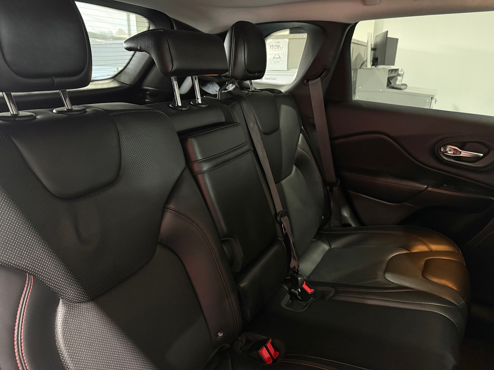 Thumbnail: 2019 Jeep Cherokee - 5