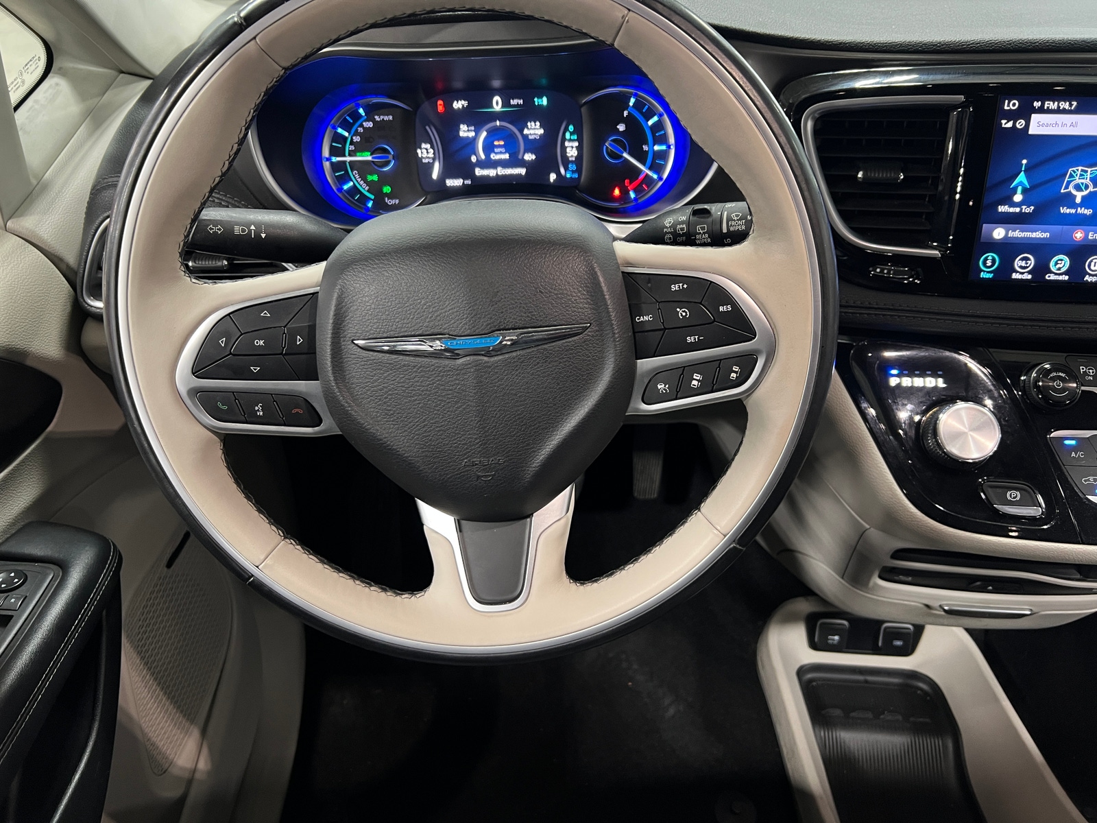 Thumbnail: 2018 Chrysler Pacifica - 4