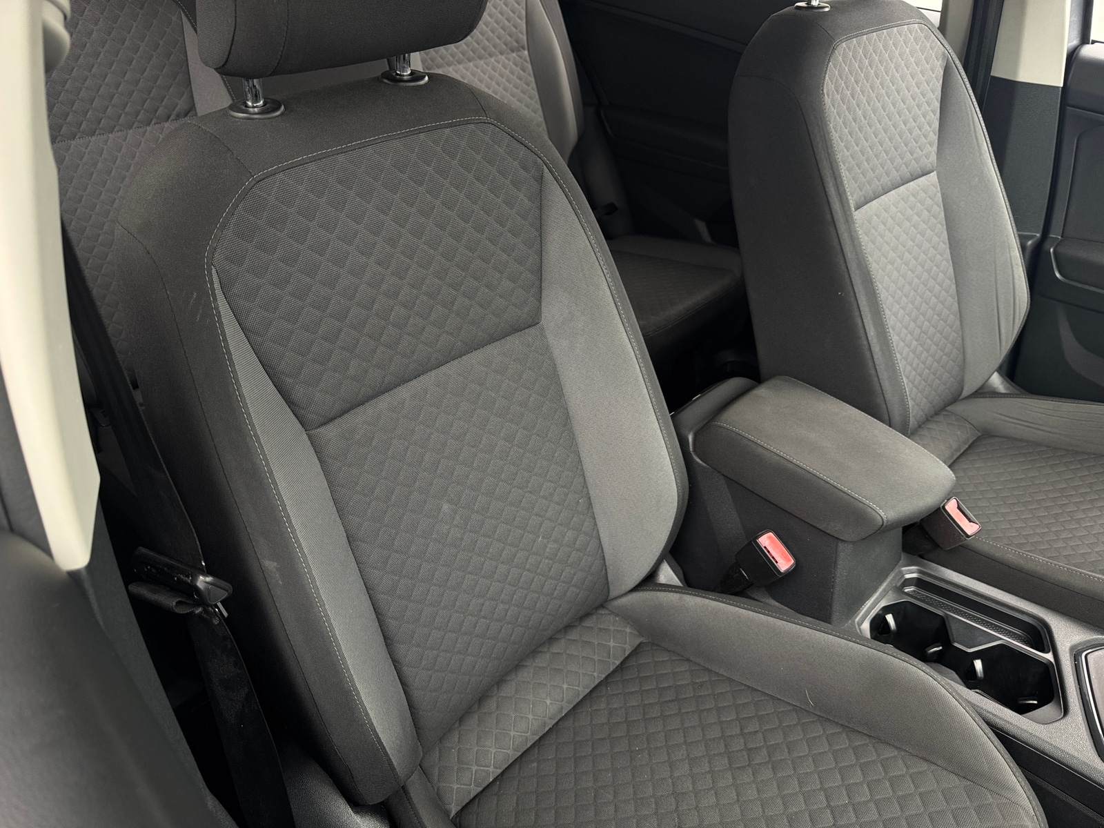 Thumbnail: 2020 Volkswagen Tiguan - 2