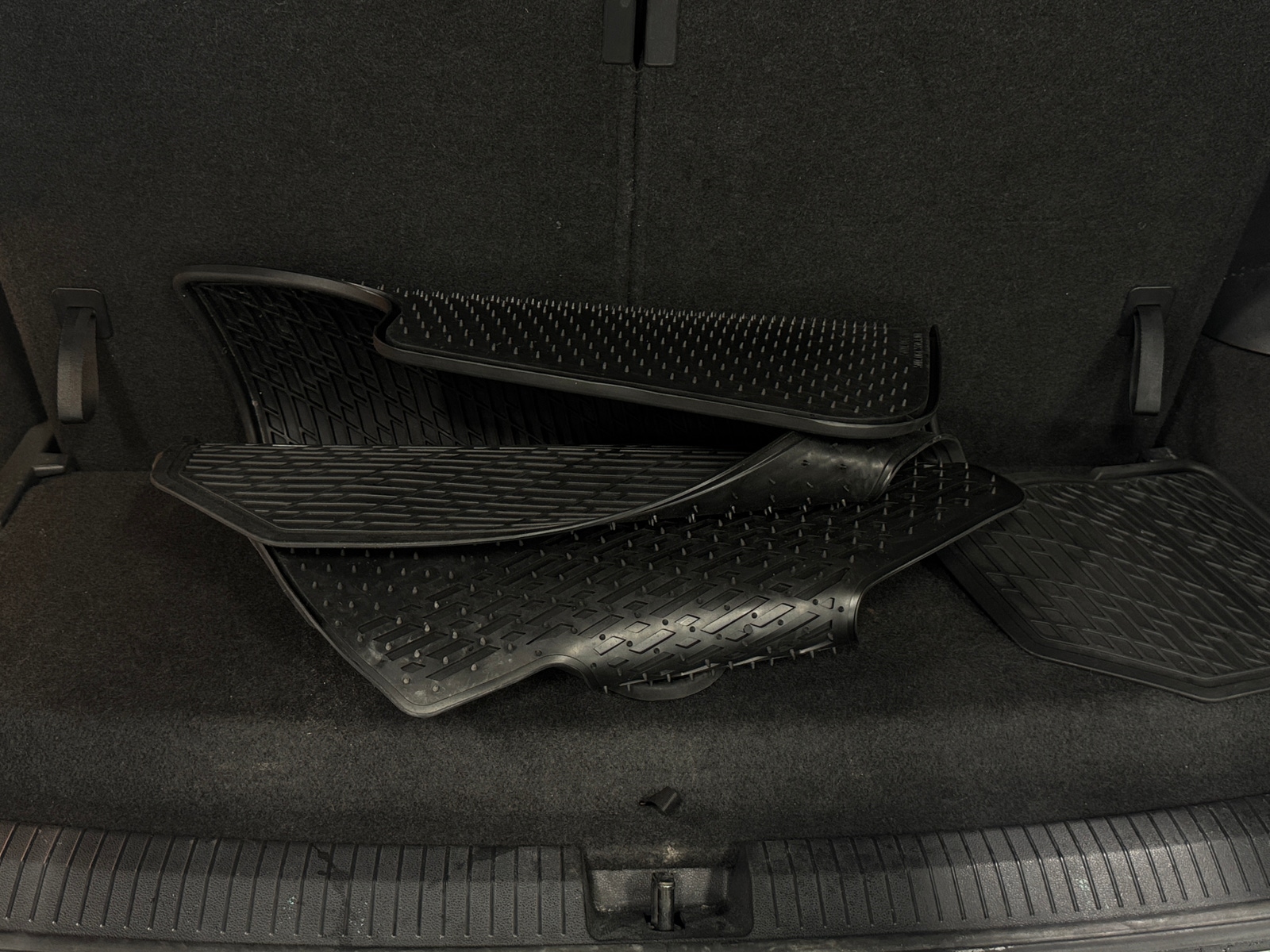 Thumbnail: 2020 Volkswagen Tiguan - 7