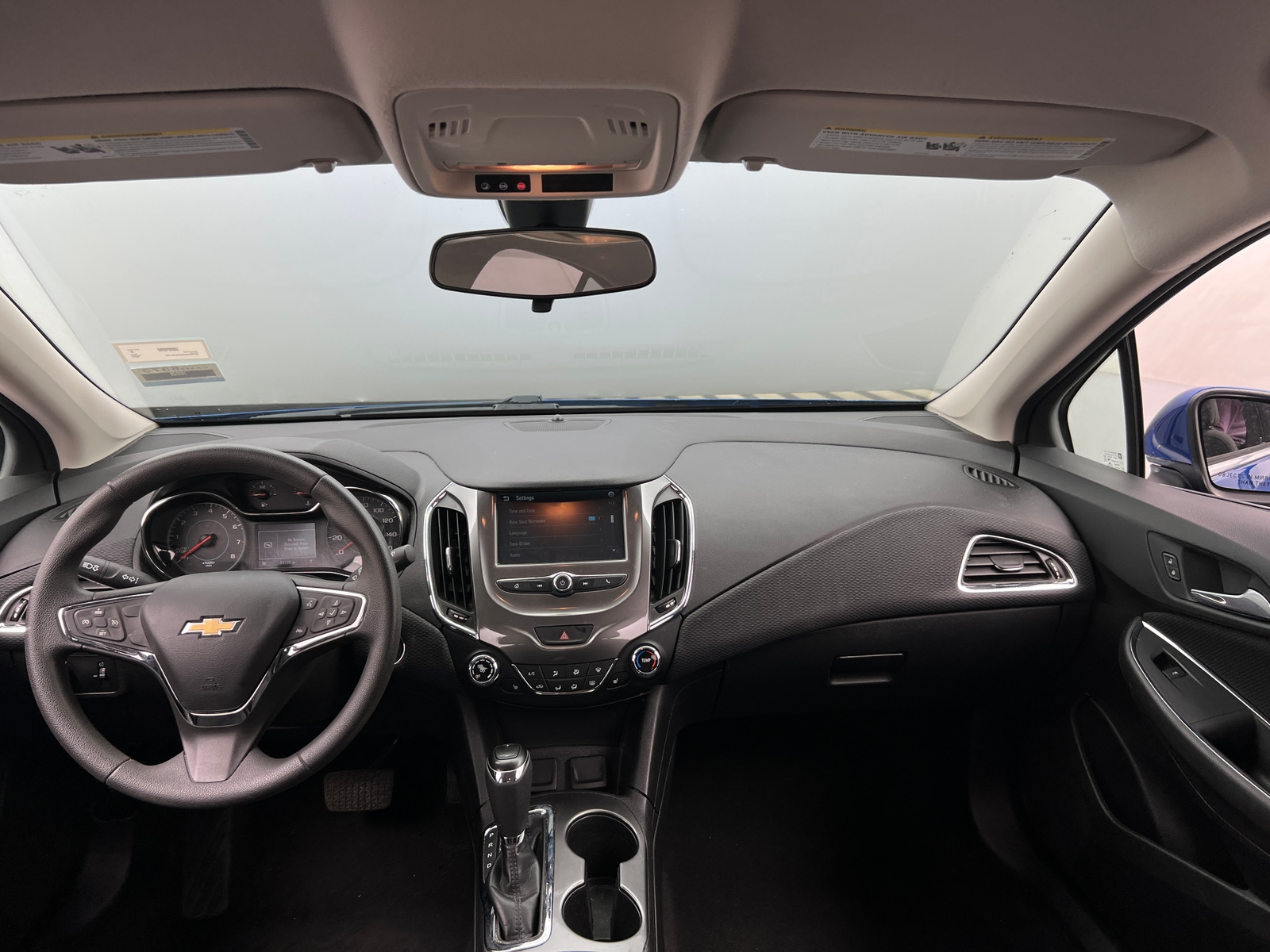 Thumbnail: 2017 Chevrolet Cruze - 3