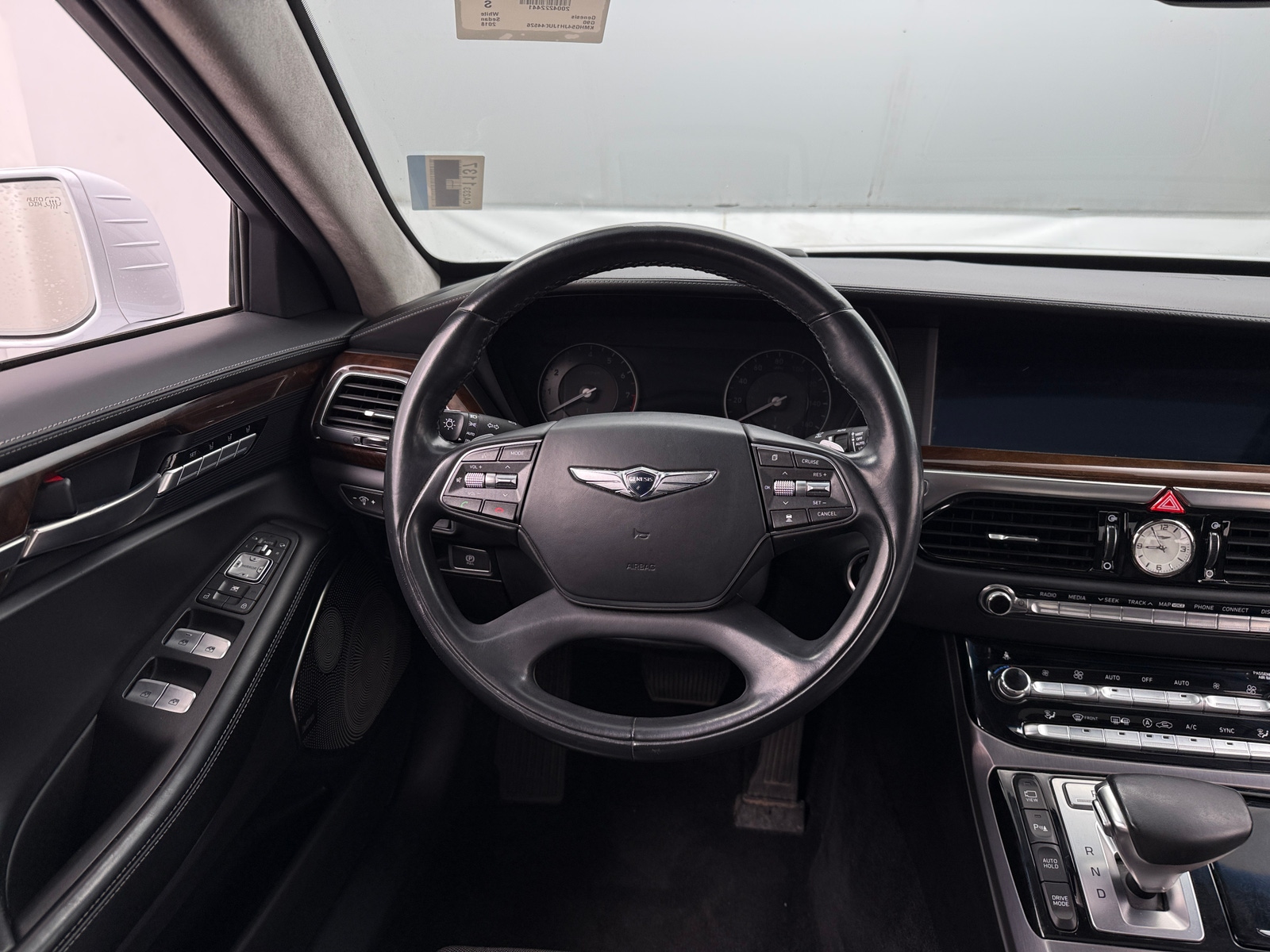 Thumbnail: 2018 Genesis G90 - 4