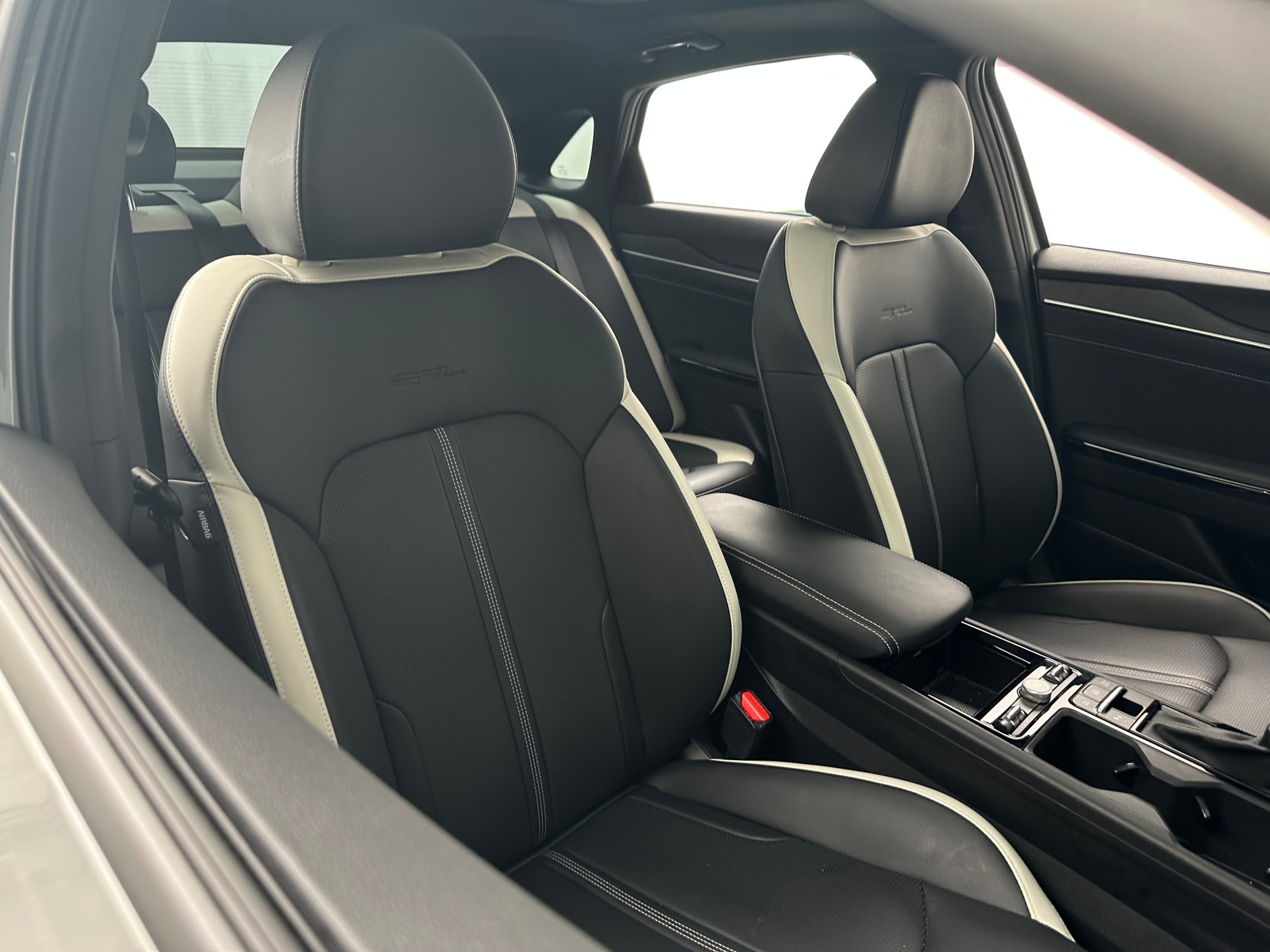 Thumbnail: 2025 Kia K5 - 2