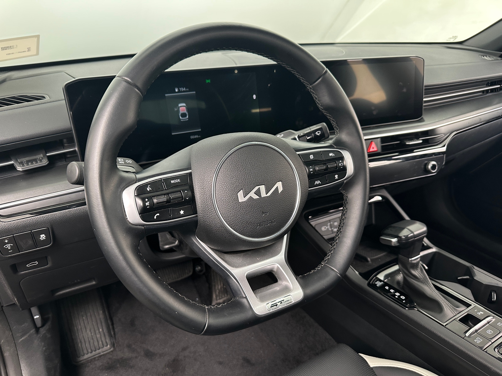 Thumbnail: 2025 Kia K5 - 5