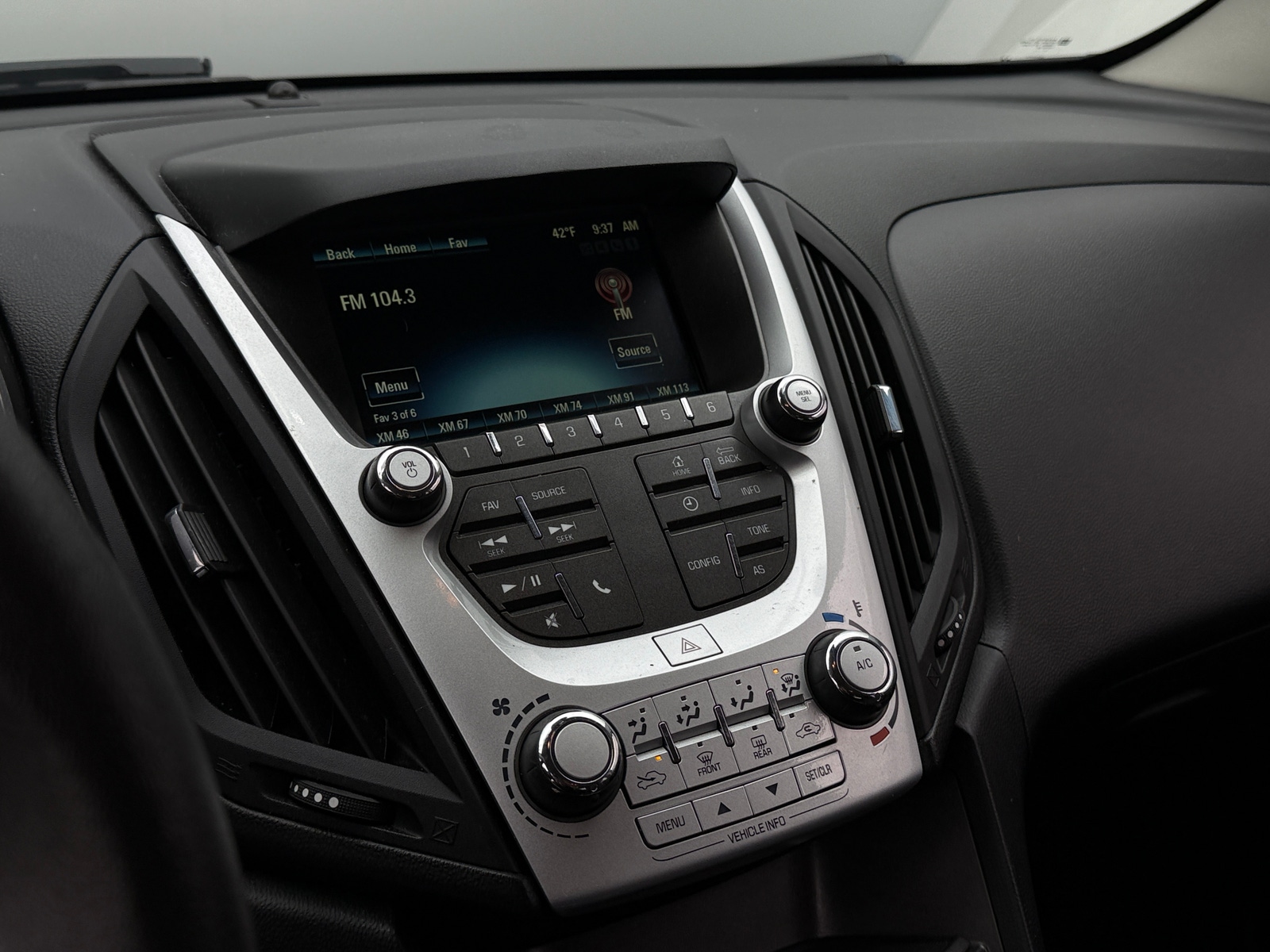 Thumbnail: 2016 Chevrolet Equinox - 4