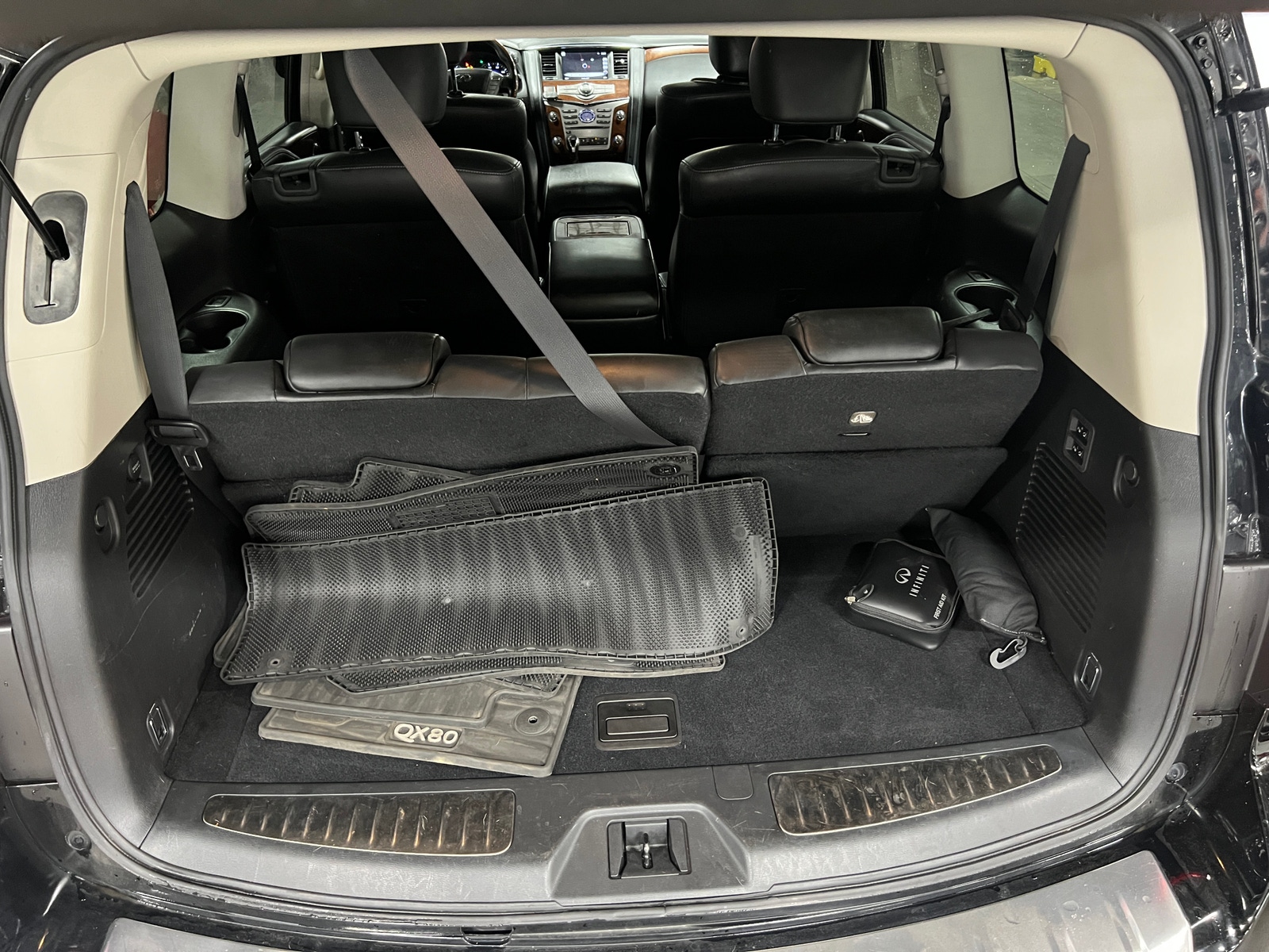 Thumbnail: 2019 INFINITI QX80 - 7