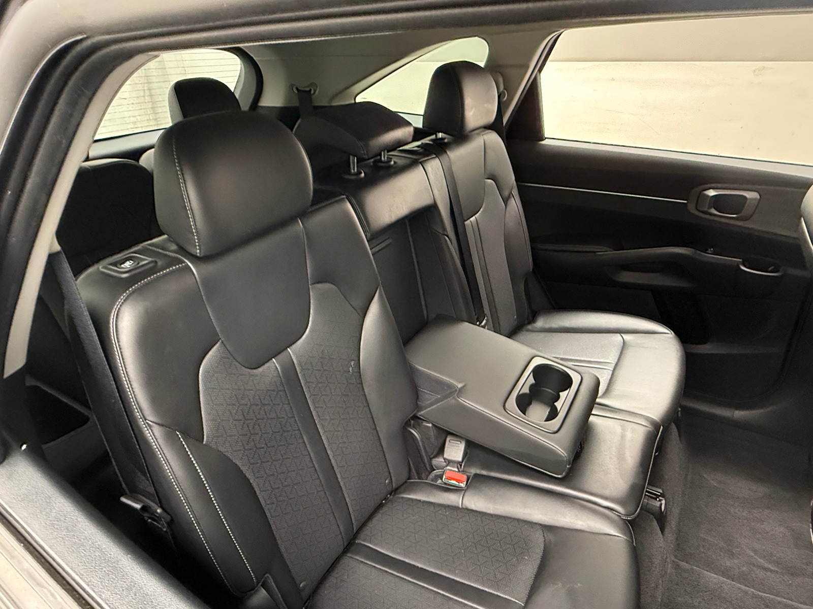 Thumbnail: 2023 Kia Sorento - 5