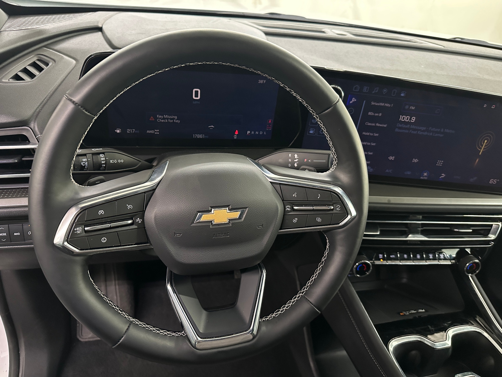 Thumbnail: 2025 Chevrolet Traverse - 5