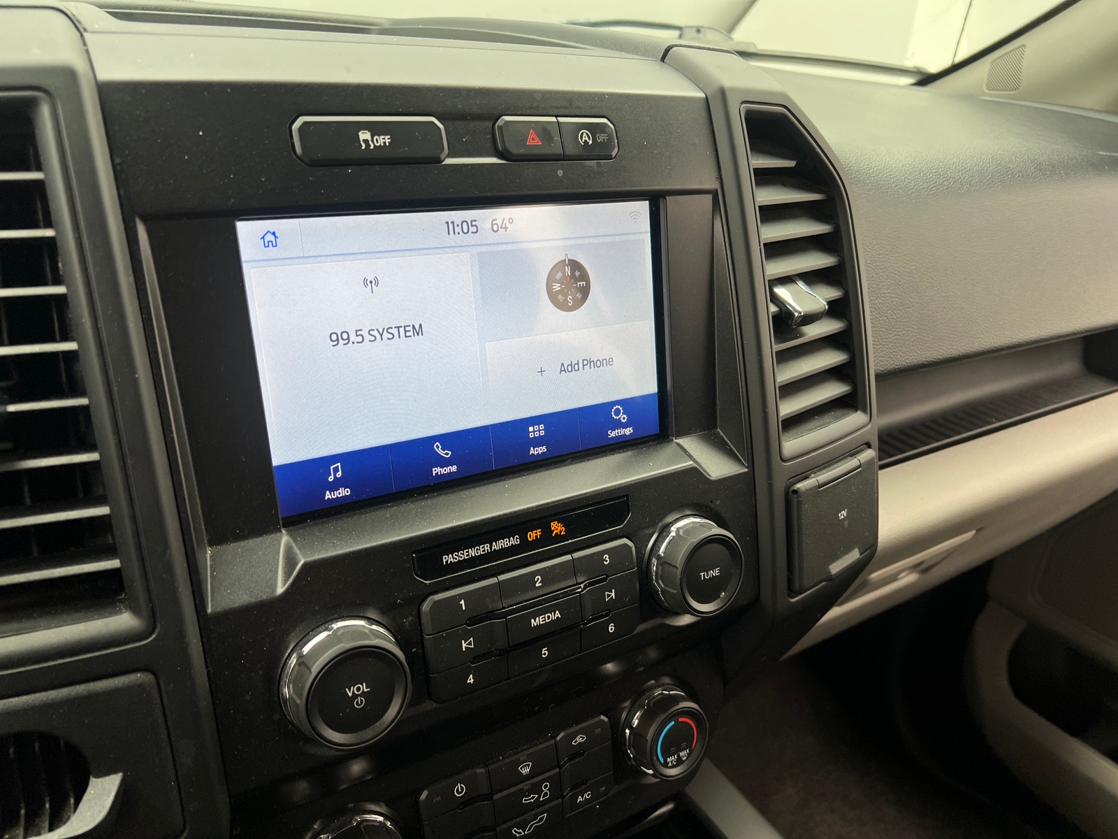 Thumbnail: 2020 Ford Econoline - 4